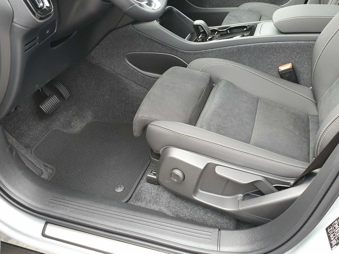 Volvo  Recharge Single Extended Range MY24 Sitzhzg.