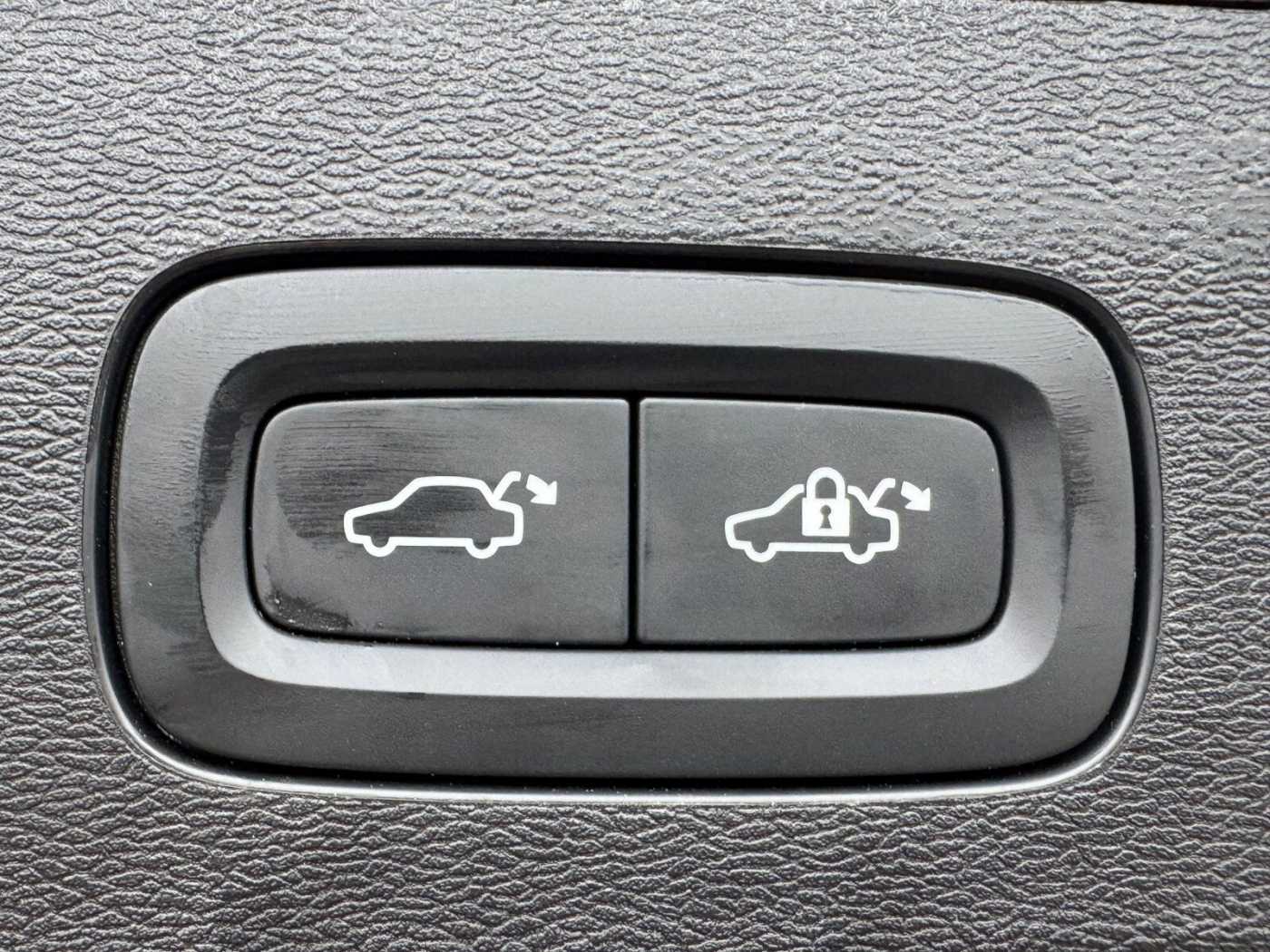 Volvo  T6 TwinEngine AWD Inscription Expression LED