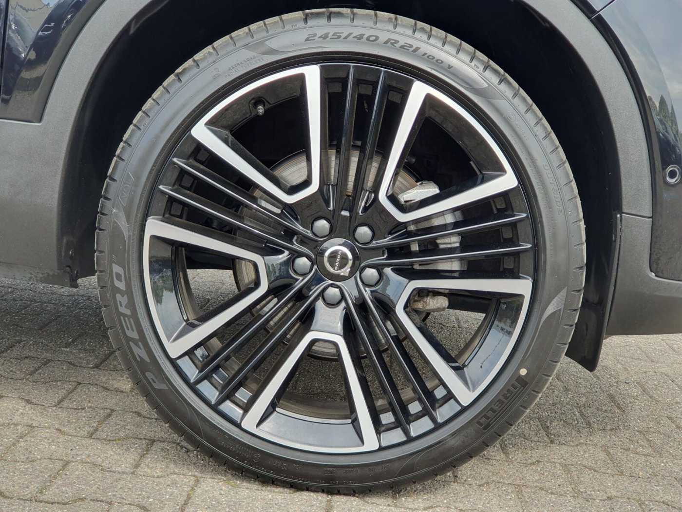 Volvo  B4 Autom. Ultra Dark 21'ALU|STANDH|LEDER|