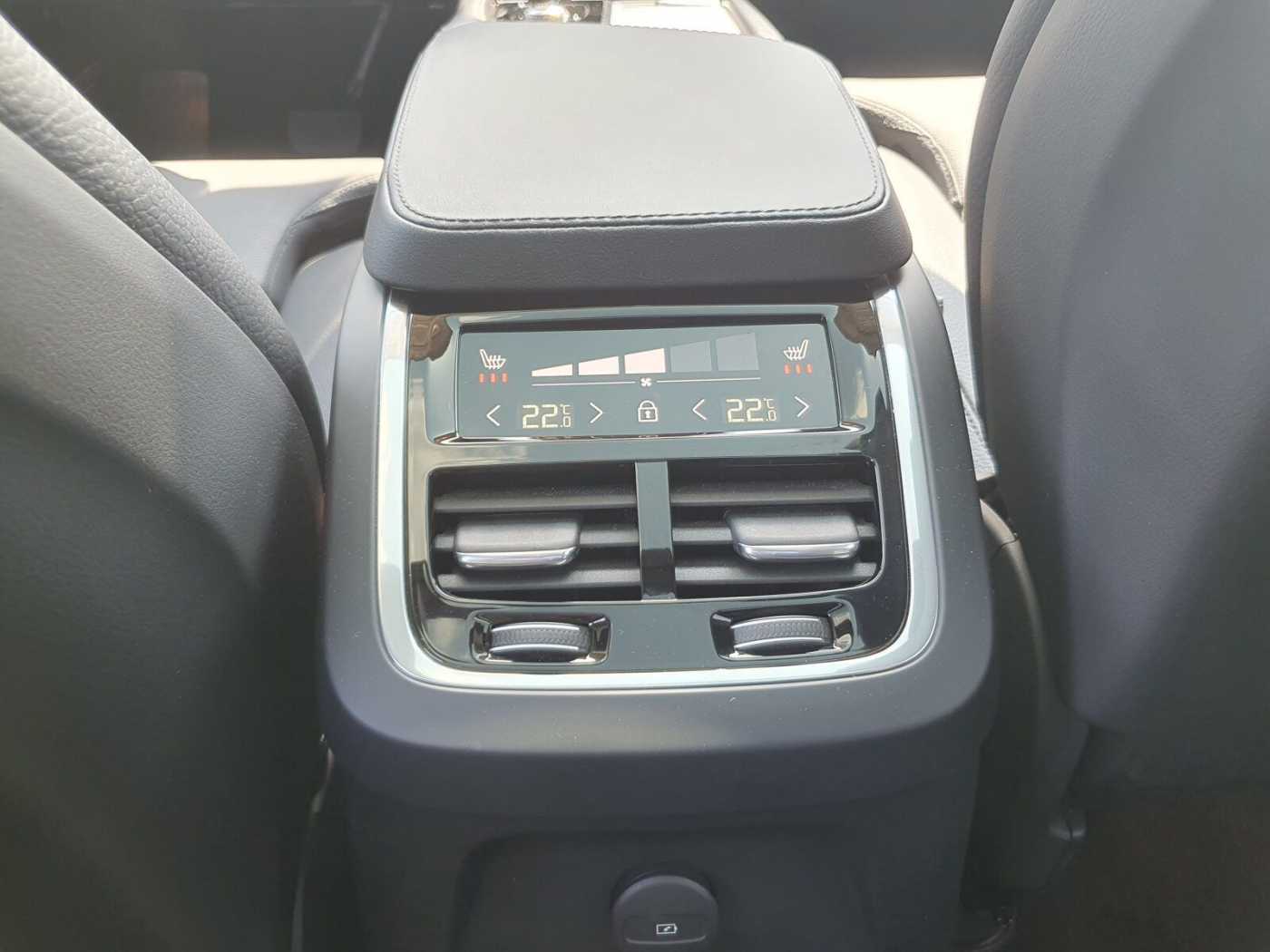 Volvo  Recharge T8 Ultimate Bright