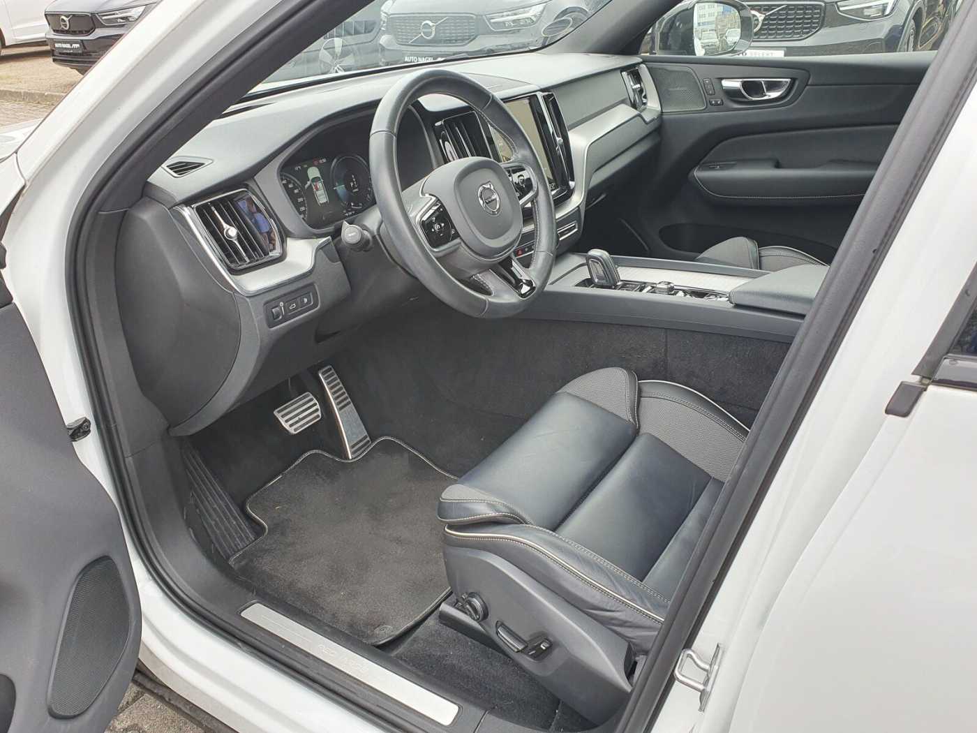 Volvo  T6 Twin Engine AWD R Design Plug-In Navi/SD