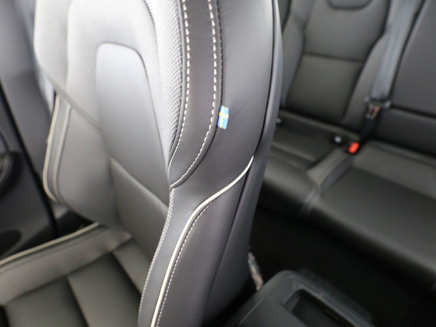 Volvo  Recharge T6 Plus Black Edition FLED|HK|21'|