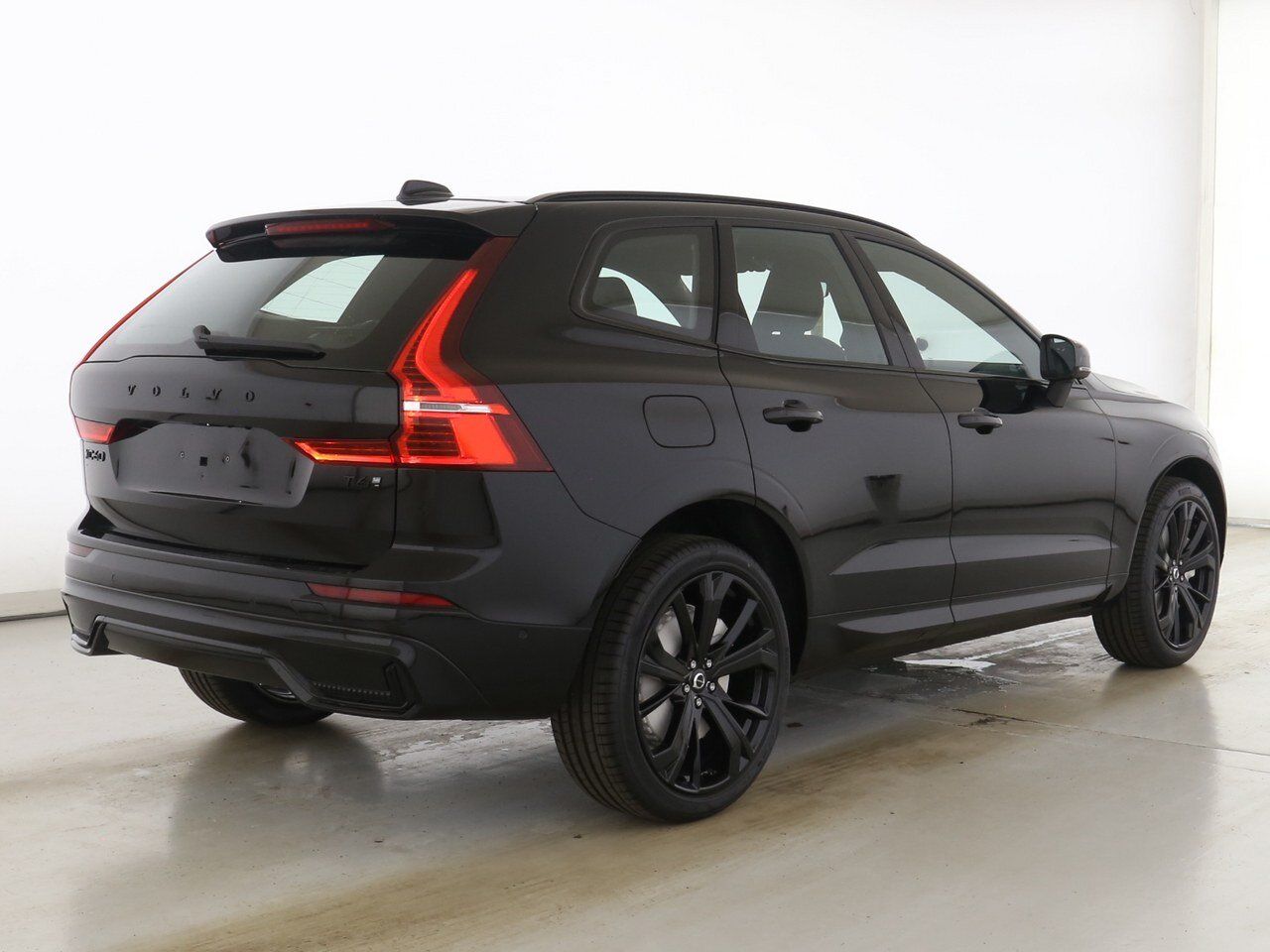 Volvo  Recharge T6 Plus Black Edition FLED|HK|21'|