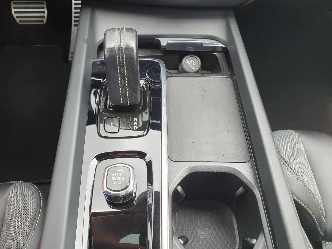 Volvo  Recharge T6 R-Design LONG RANGE AHK|PANO|BC