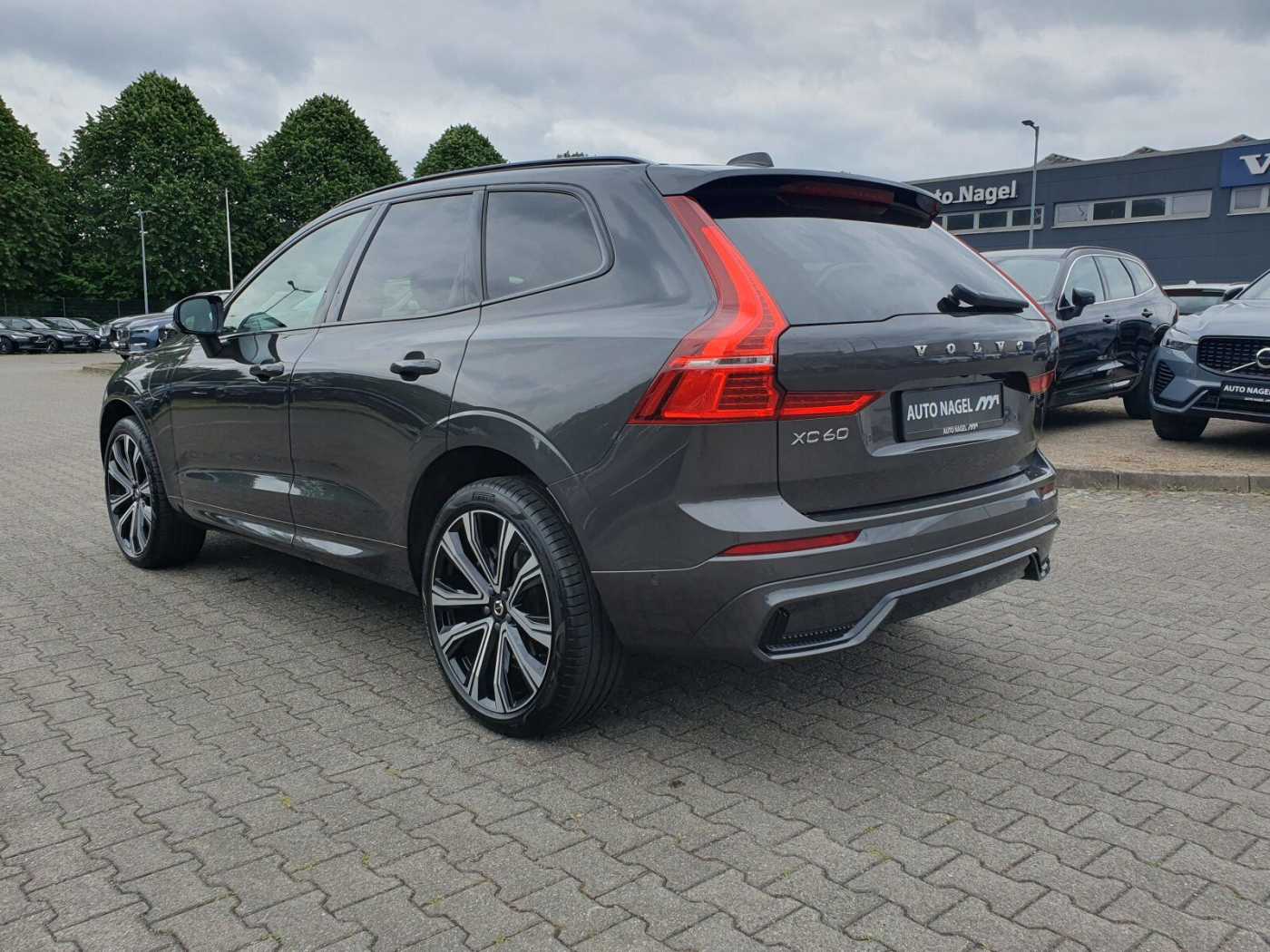 Volvo  Recharge T6 R-Design LONG RANGE AHK|PANO|BC