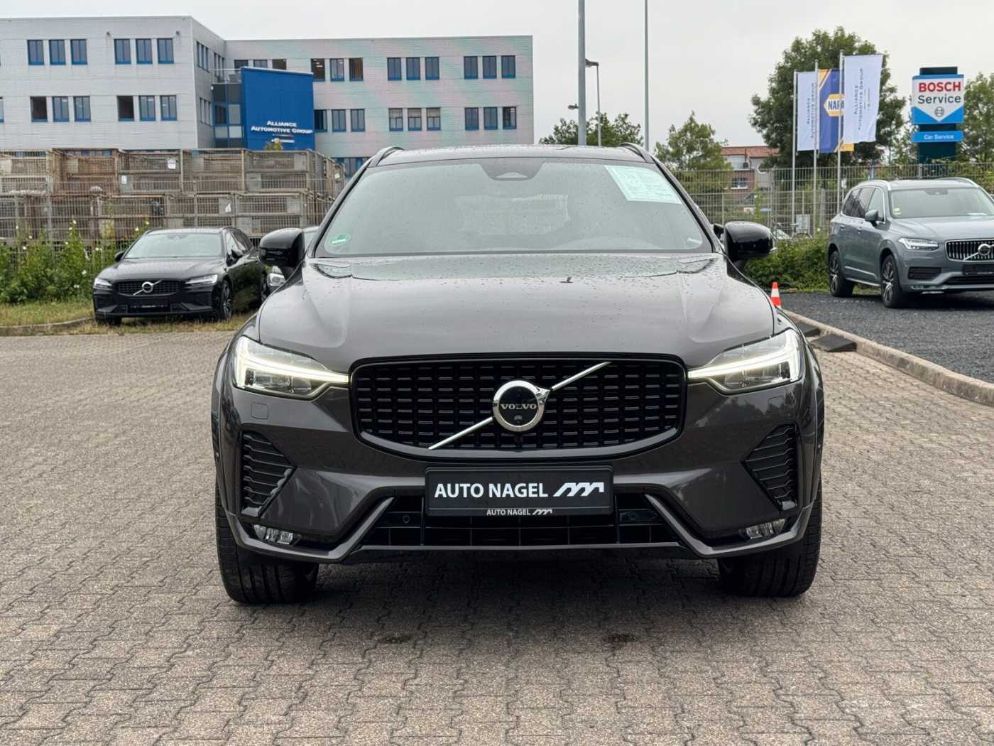 Volvo  B4 Autom. AWD Ultimate Dark PANO|AHK|