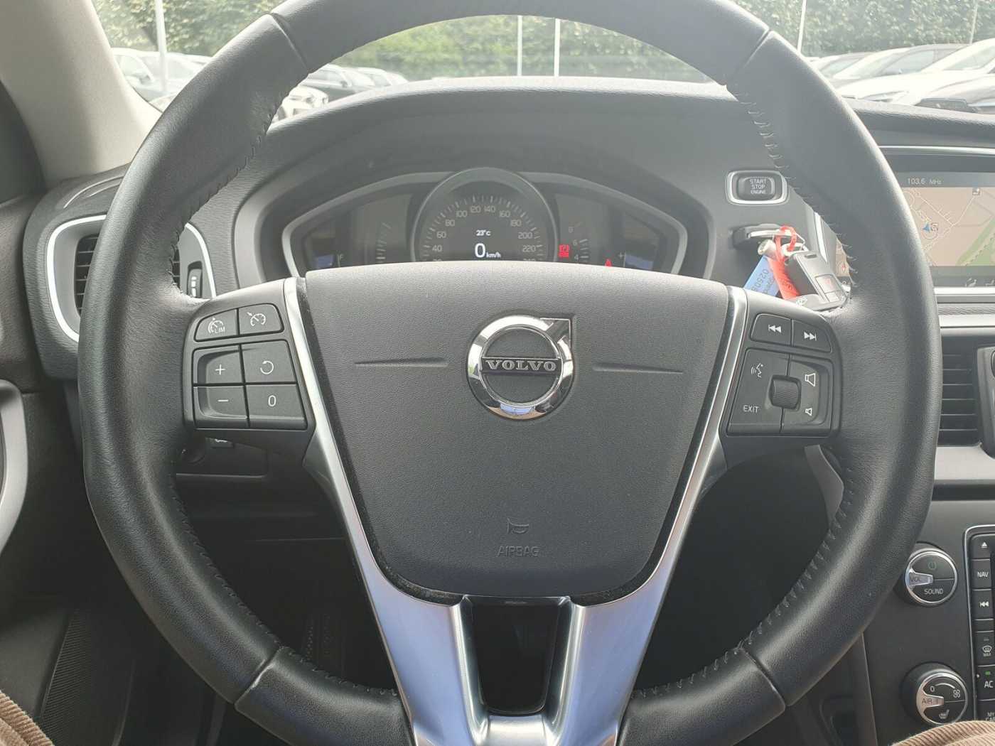 Volvo  T2 2.0 Momentum (EURO 6d-TEMP)
