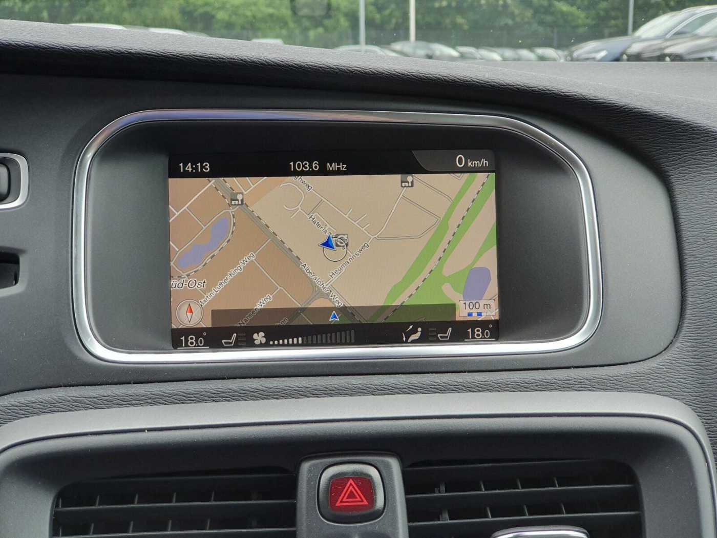 Volvo  T2 2.0 Momentum (EURO 6d-TEMP)