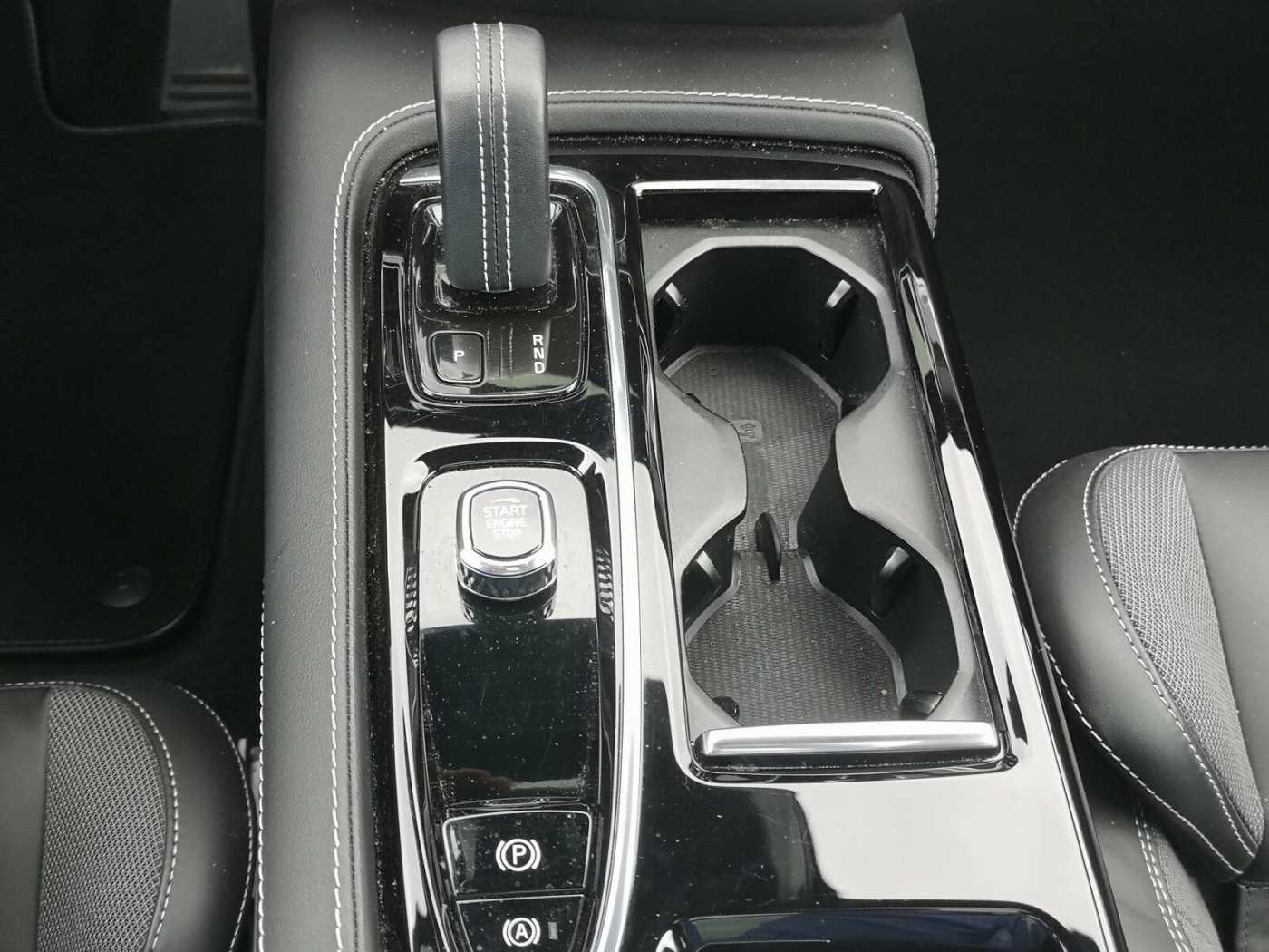 Volvo  Recharge T8 Plus Dark PANO|AHK|