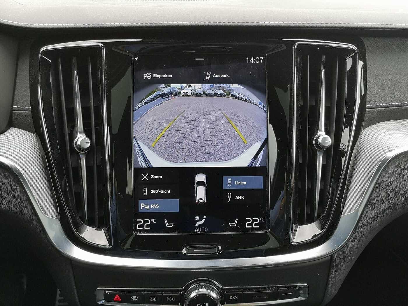 Volvo  Recharge T8 Plus Dark PANO|AHK|