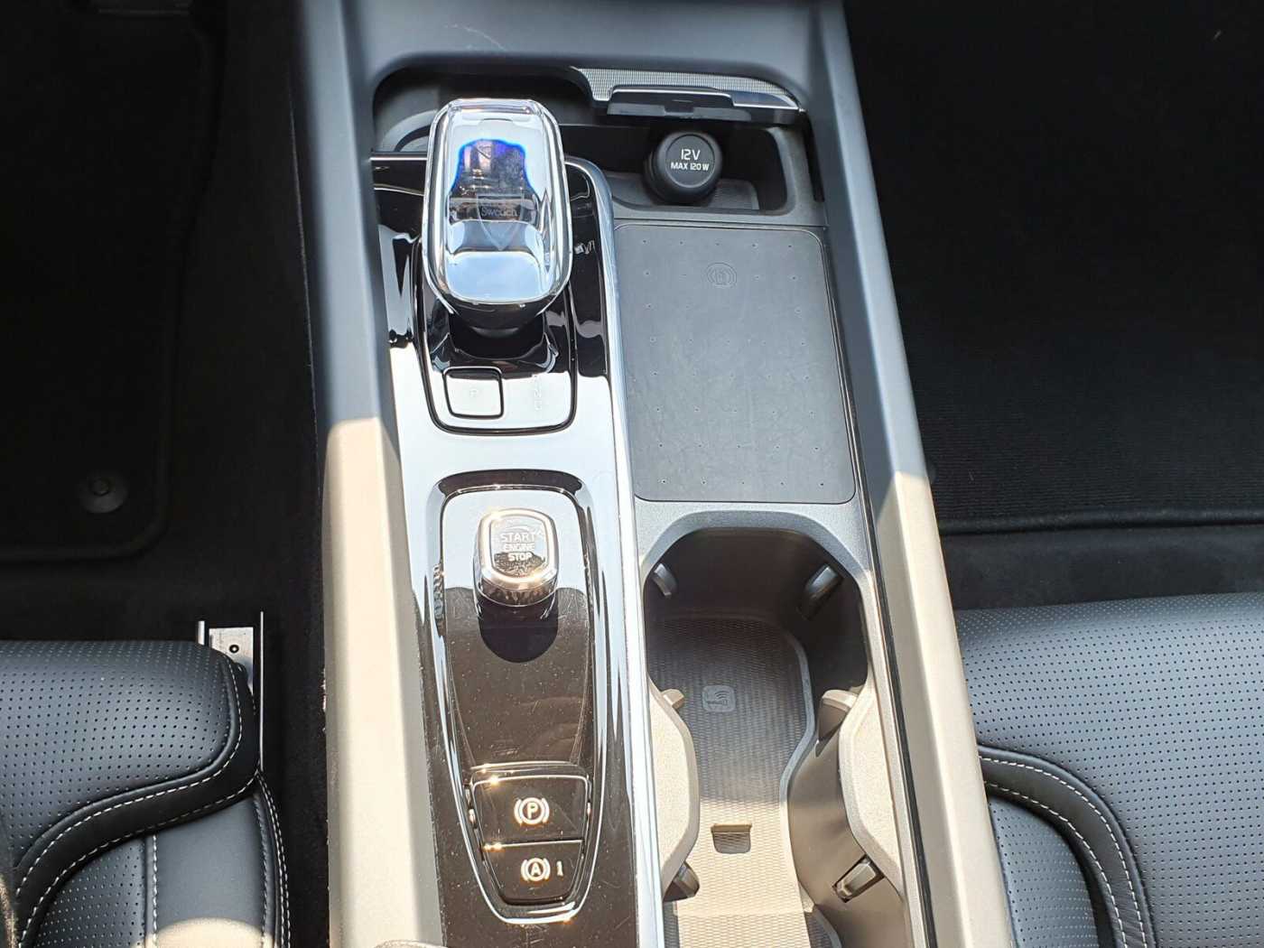 Volvo  Recharge T6 Ultra BlackEdition LUFT|AHK|B&W
