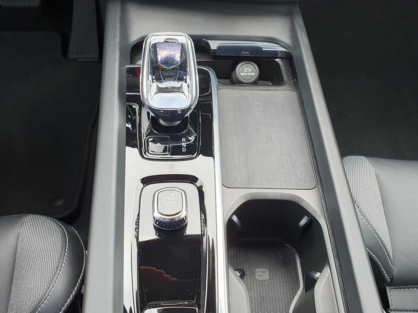 Volvo  B4 Plus Dark Keyless-Start/Autom. /Klima/LED