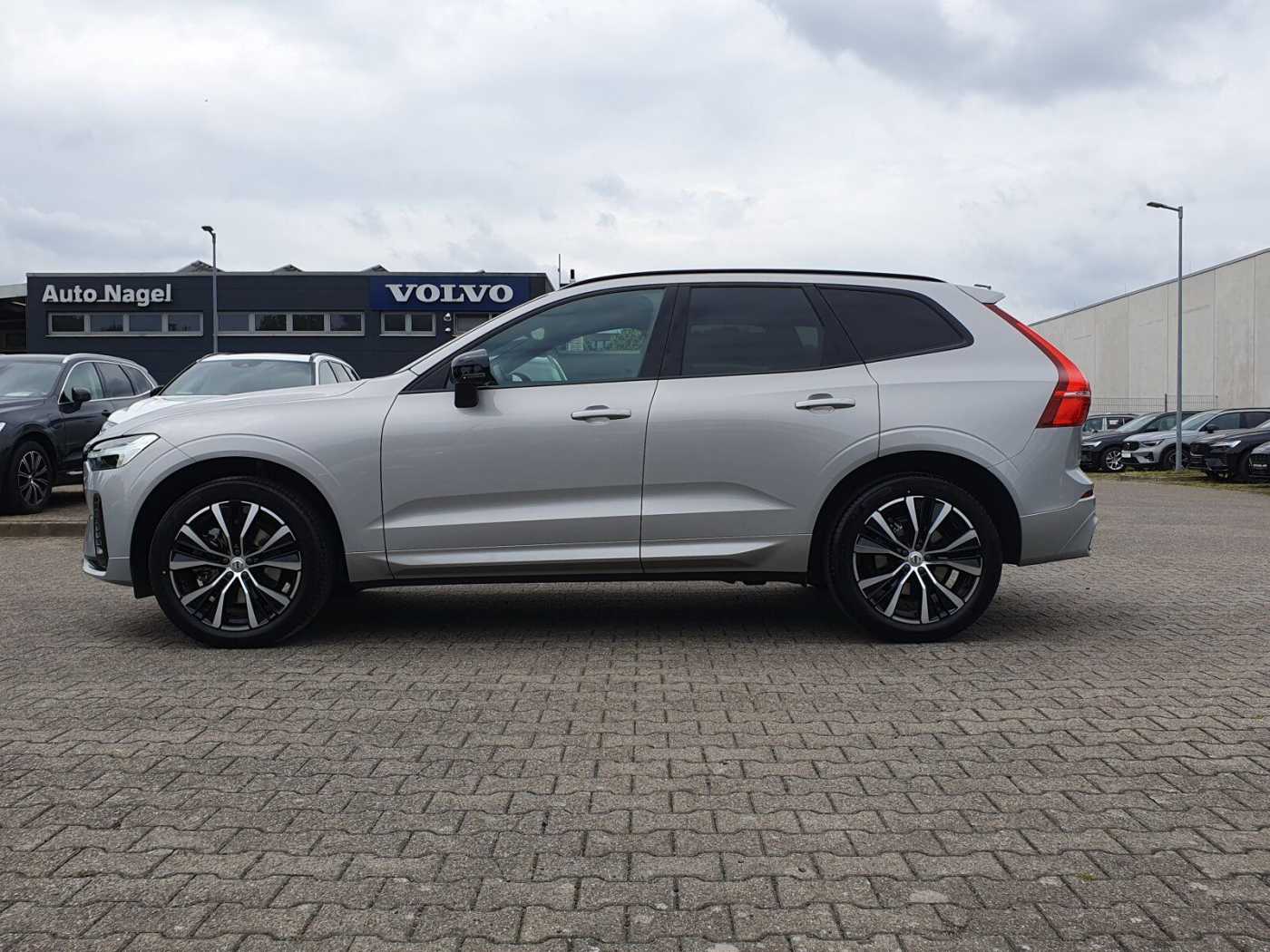 Volvo  B4 Plus Dark Keyless-Start/Autom. /Klima/LED