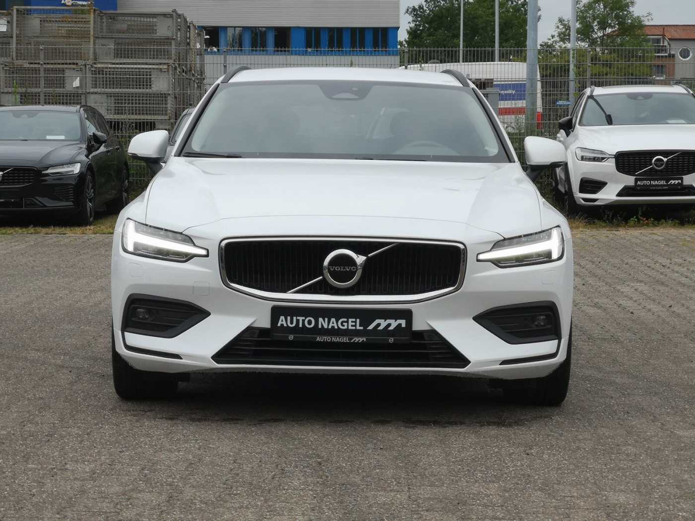 Volvo  B4 (Diesel) Autom. Core AHK|LICHT|19'|LED|