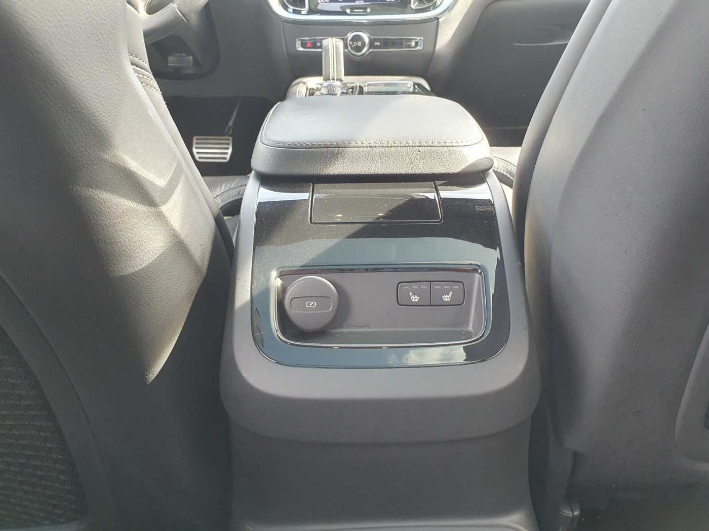 Volvo  T8 Twin Engine AWD R Design Plug-In Navi/SHD