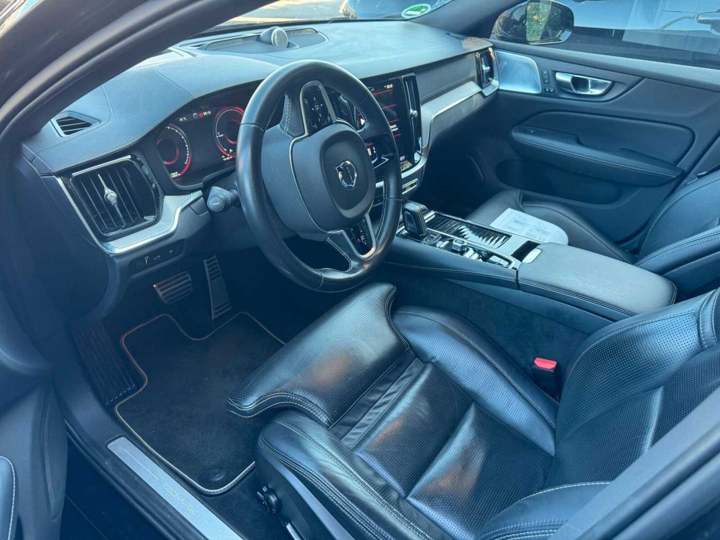Volvo  T8 Twin Engine AWD R Design Plug-In Navi/SHD