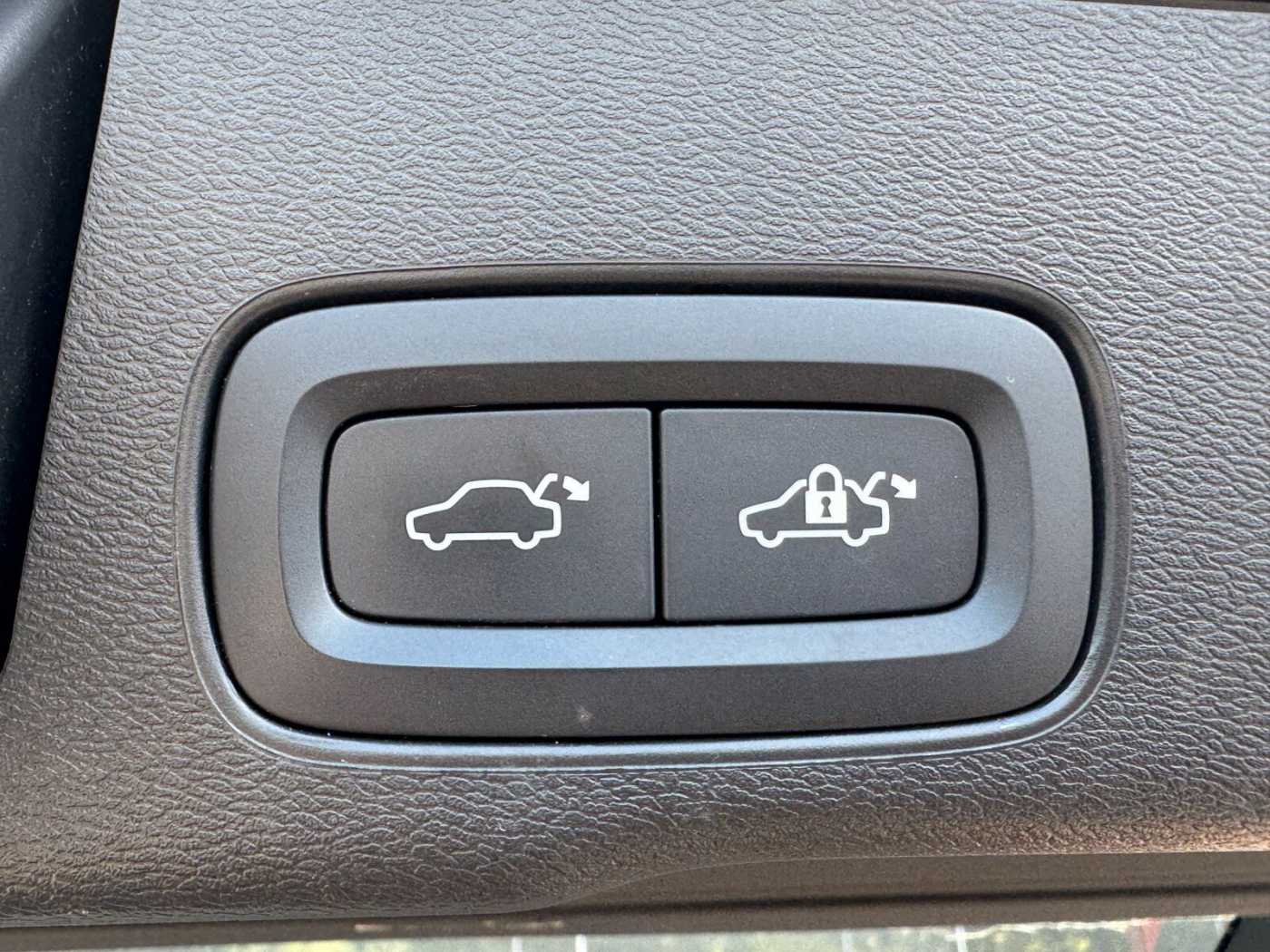 Volvo  Recharge T6 Inscription LONG RANGE|PANO|