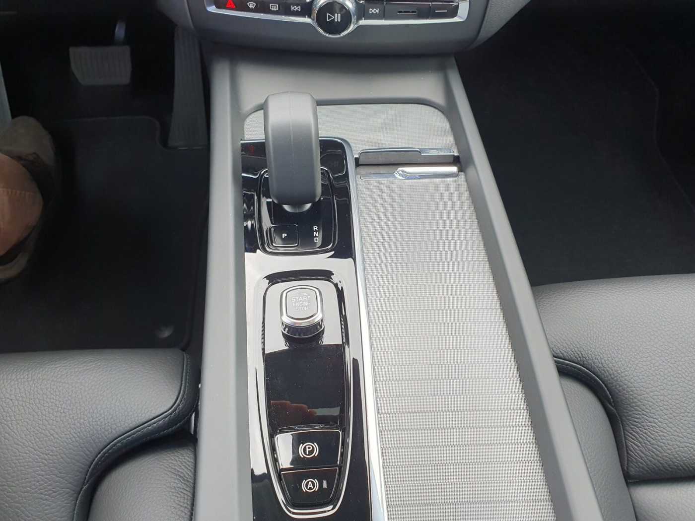 Volvo  T6 AWD Plus Dark HEAD UP|PILOT|LED|ALARM|