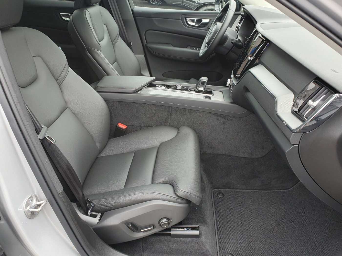 Volvo  T6 AWD Plus Dark HEAD UP|PILOT|LED|ALARM|