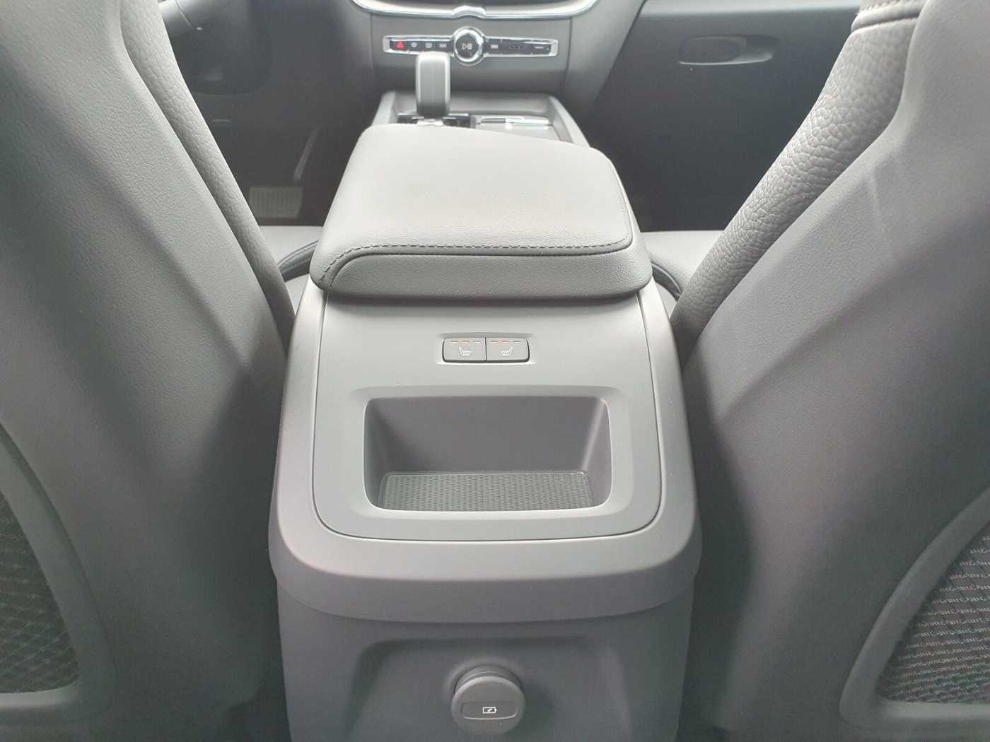 Volvo  T6 AWD Plus Dark HEAD UP|PILOT|LED|ALARM|