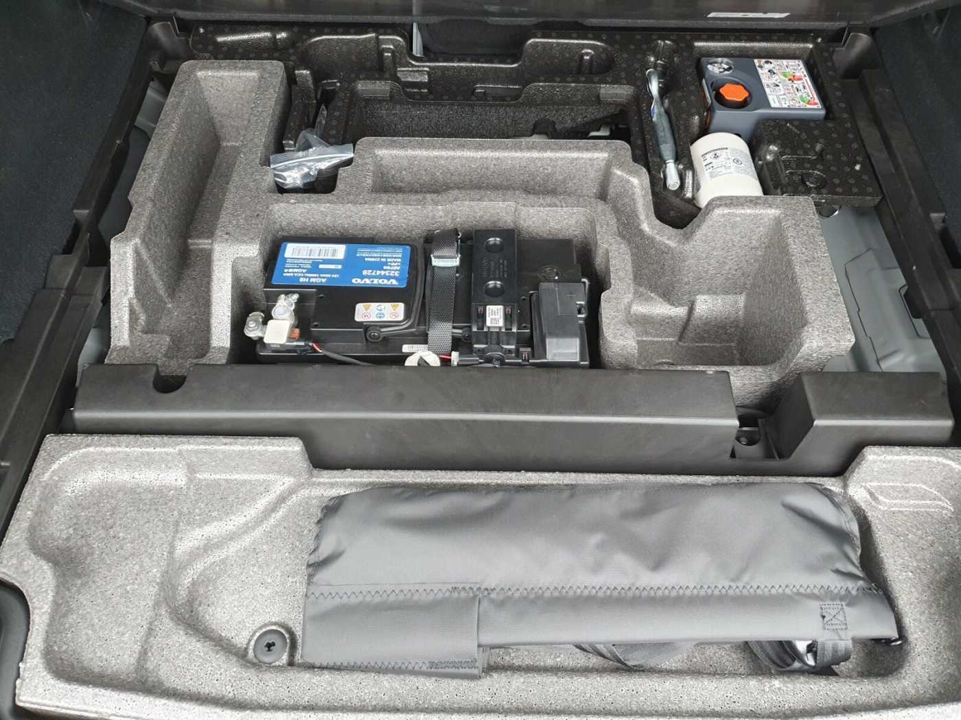 Volvo  T6 Plus Dark 20'|AHK|LED|PILOT|LED|ALARM