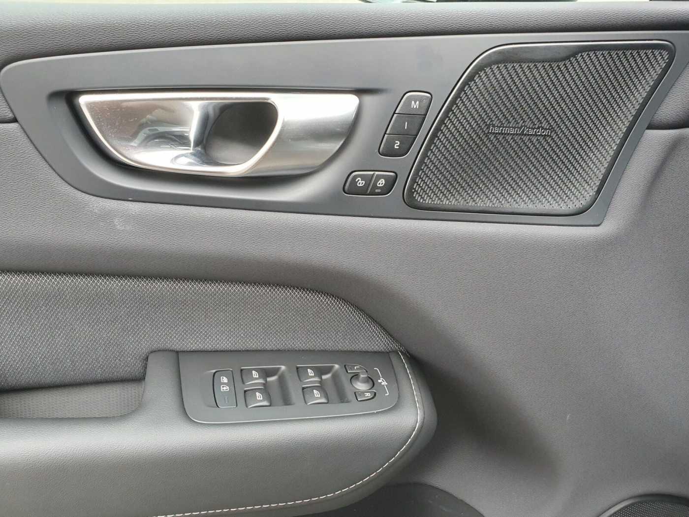Volvo  T6 Plus Dark 20'|AHK|LED|PILOT|LED|ALARM