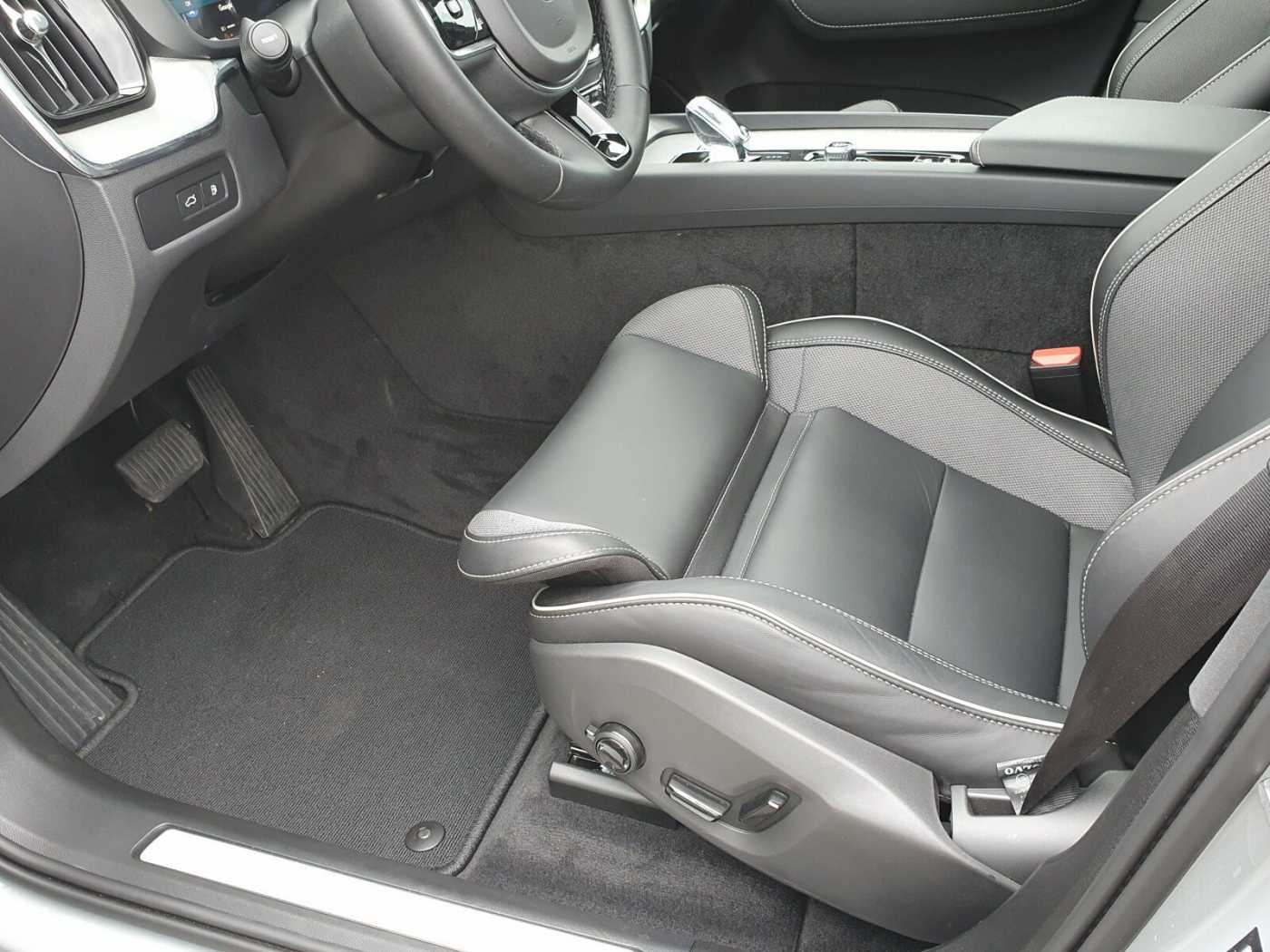 Volvo  T6 Plus Dark 20'|AHK|LED|PILOT|LED|ALARM