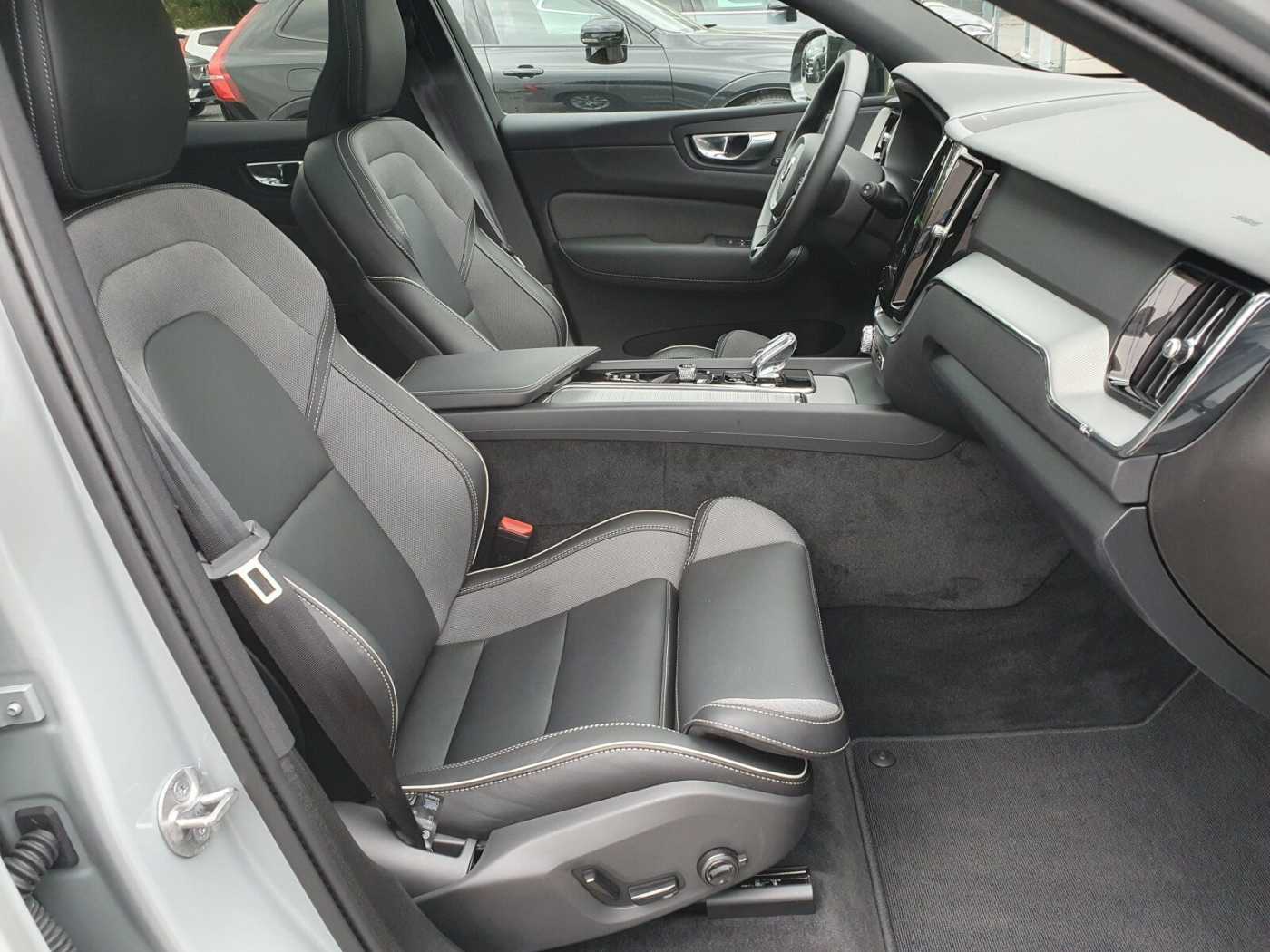 Volvo  T6 Plus Dark 20'|AHK|LED|PILOT|LED|ALARM