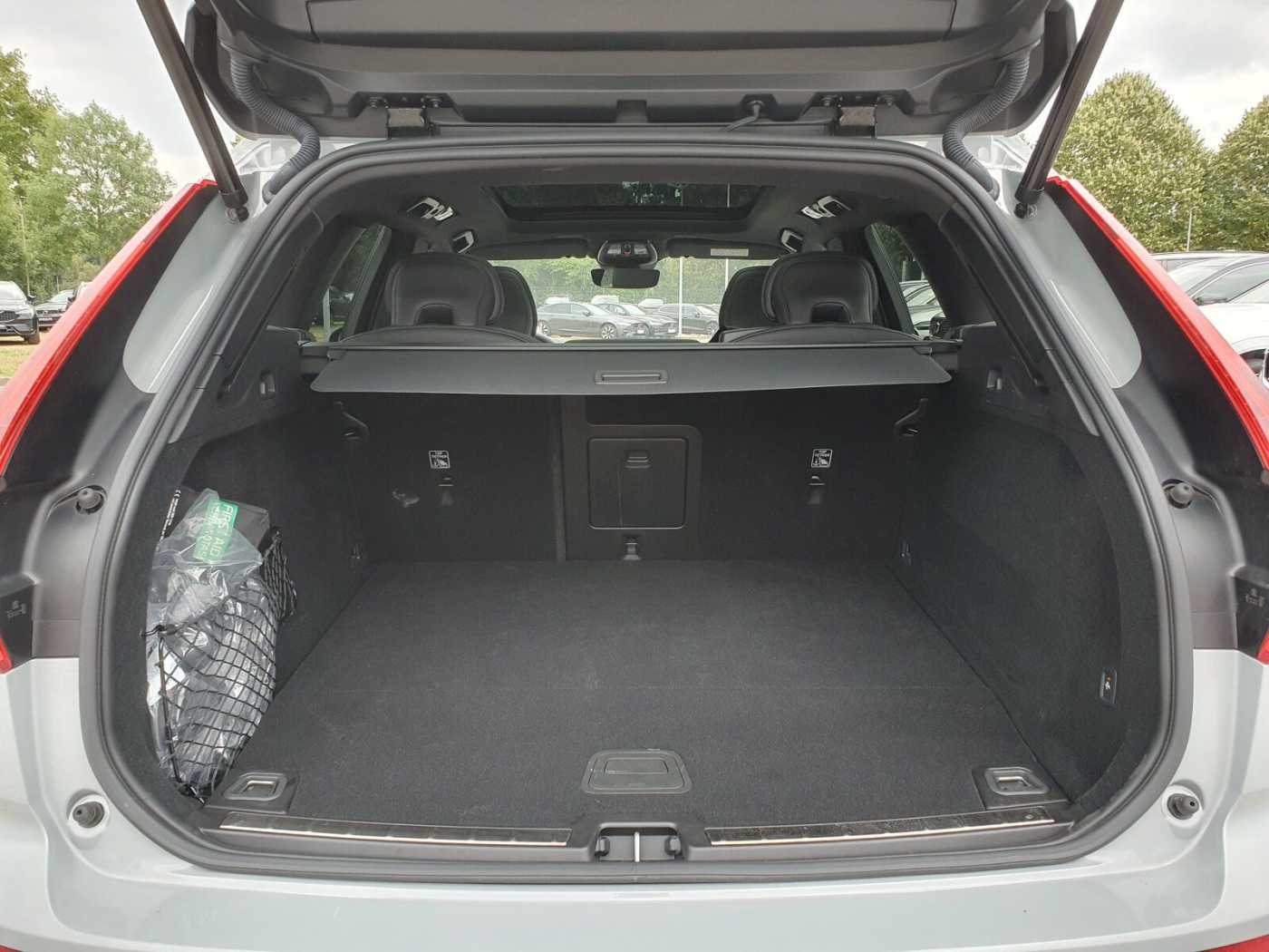 Volvo  T6 Plus Dark 20'|AHK|LED|PILOT|LED|ALARM