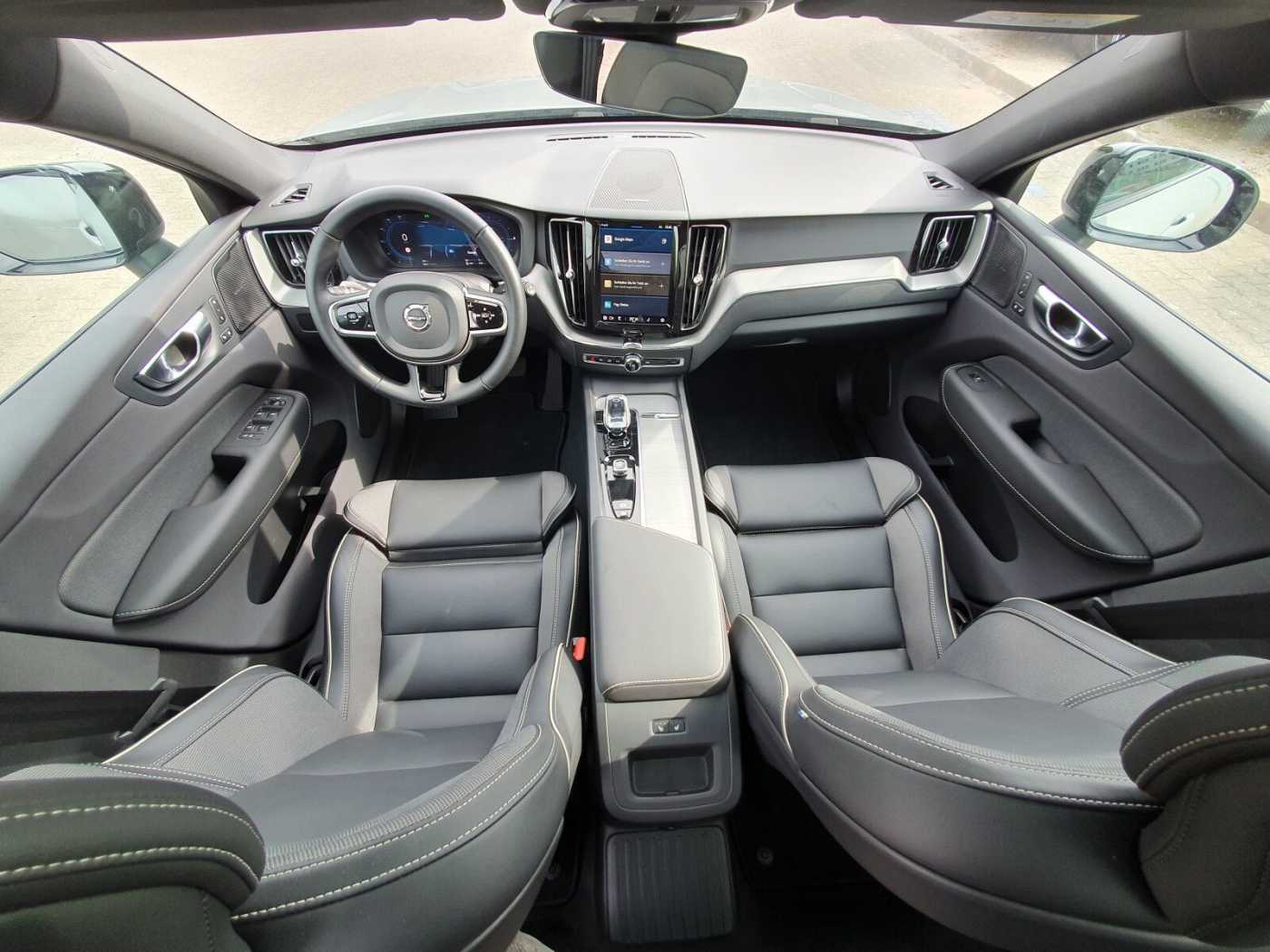 Volvo  T6 AWD Plus Dark AHK|20'|PILOT|