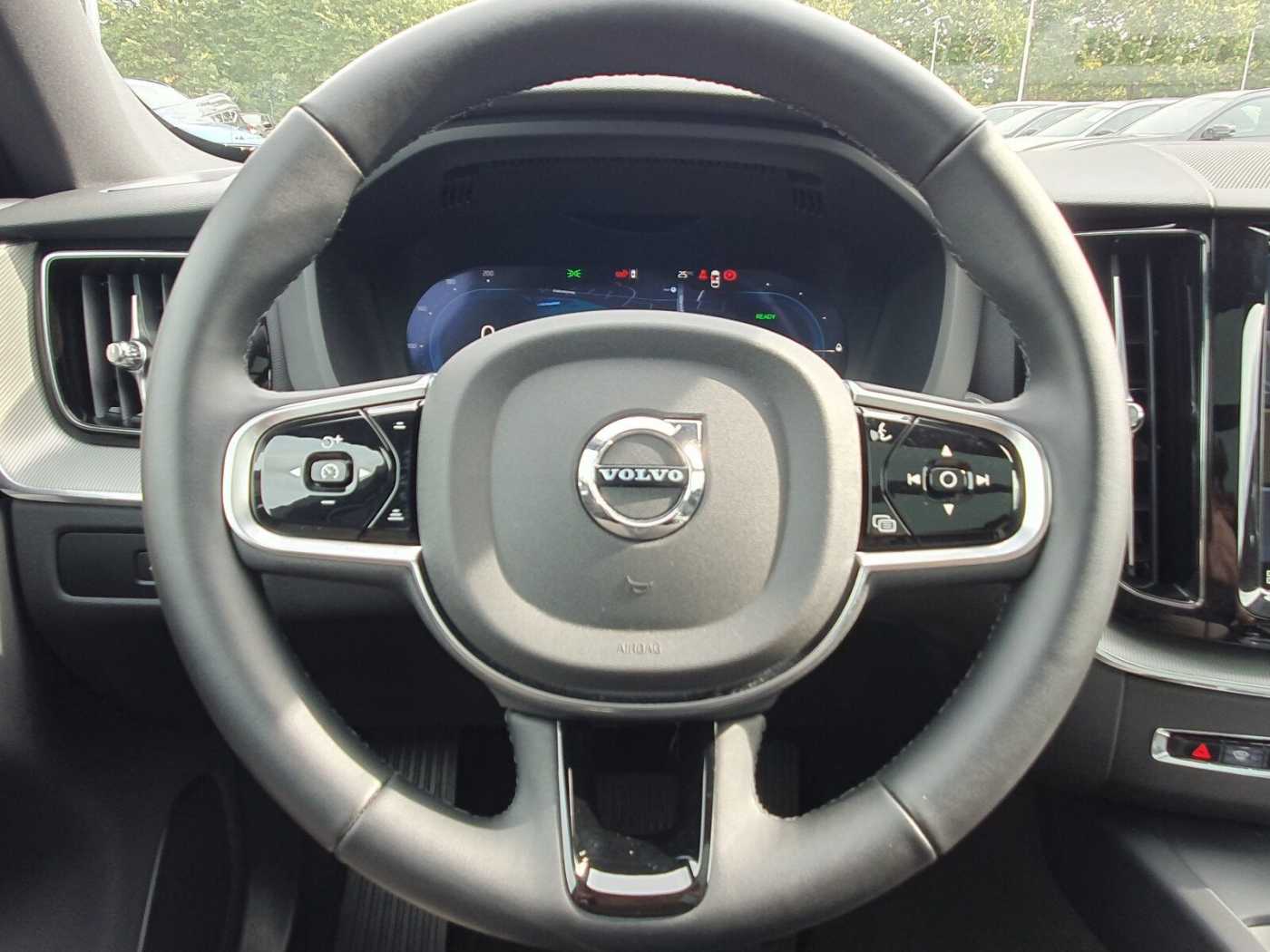 Volvo  T6 AWD Plus Dark AHK|20'|PILOT|