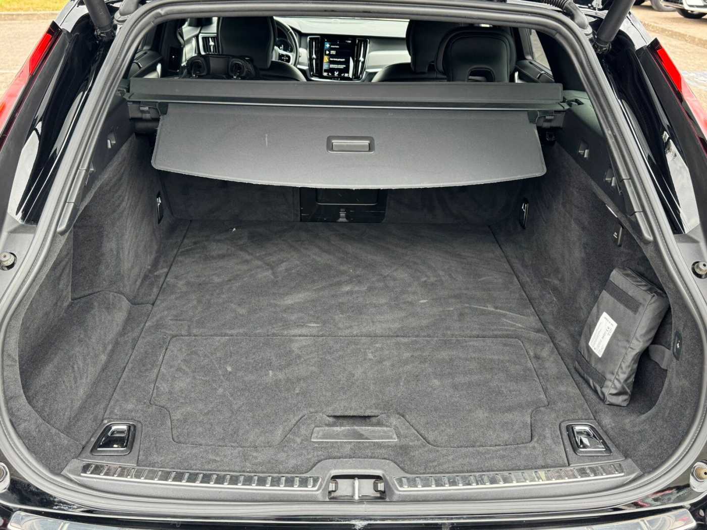 Volvo  T6 Twin Engine AWD R-Design