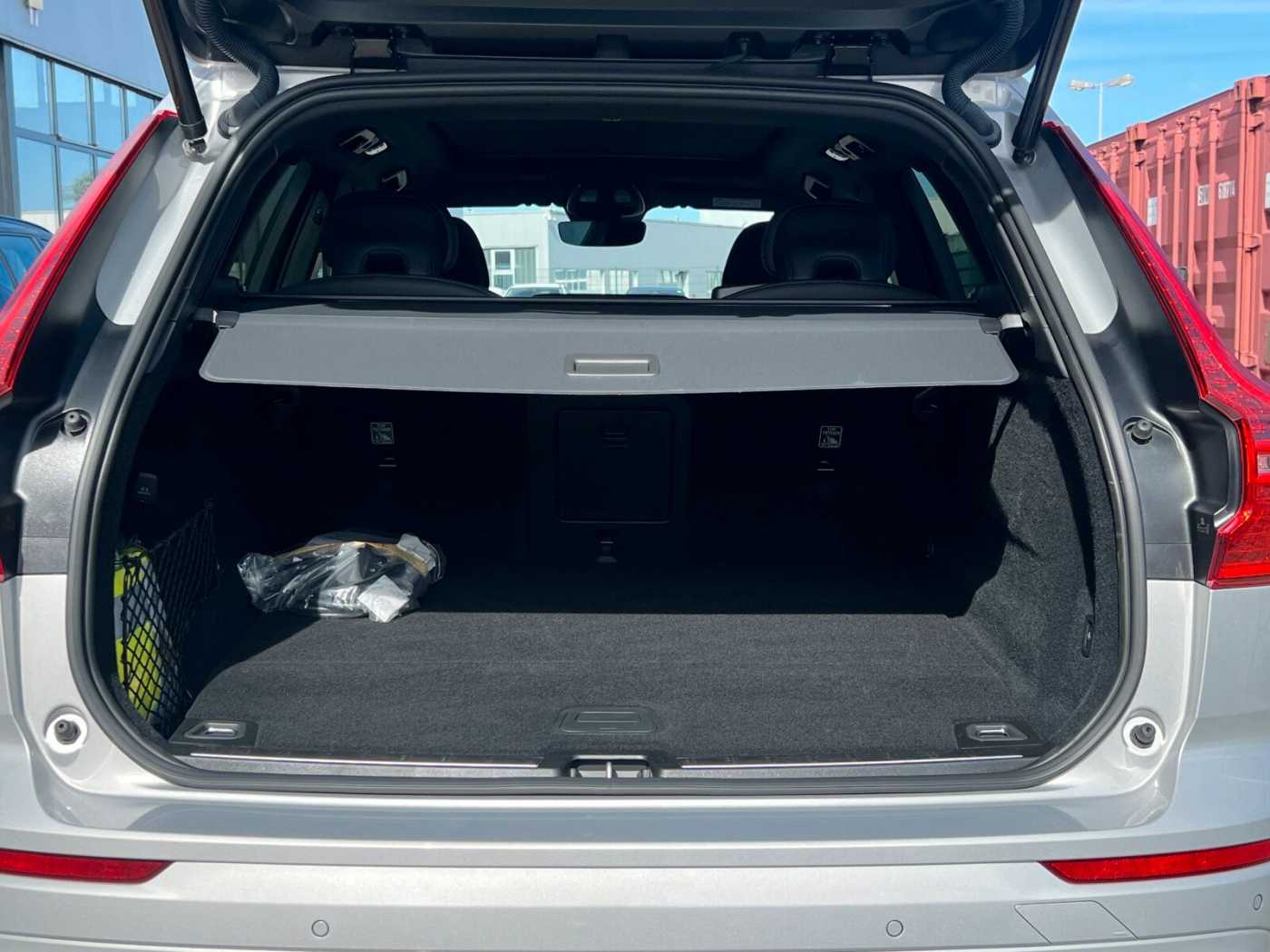 Volvo  T6 Plus Dark AHK|PANO|20'|360CAM|ALARM|ACC