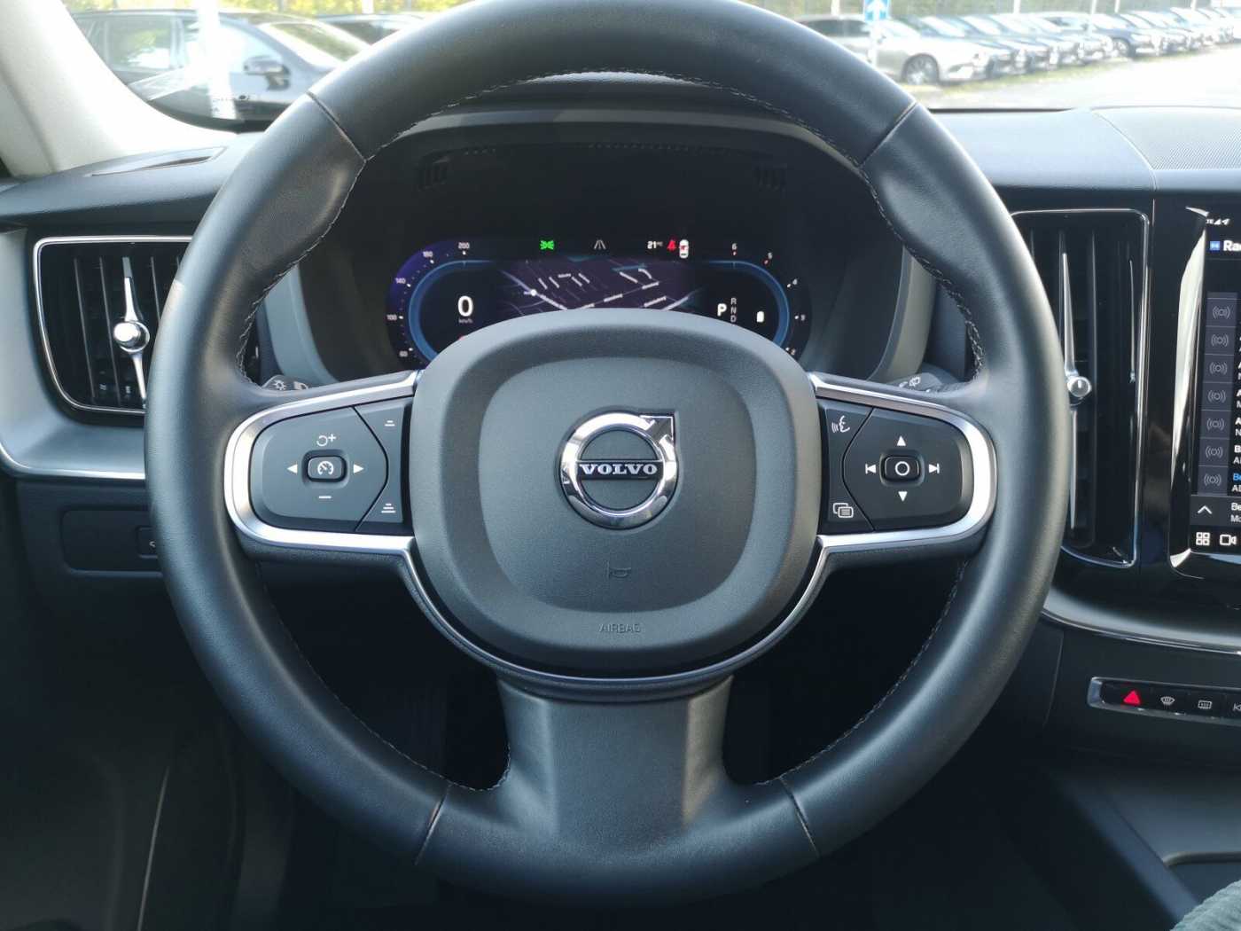 Volvo  B4 Core Keyless-Start/Autom. /Klima/LED/BC