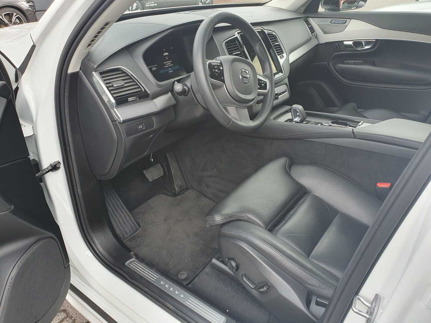 Volvo  B5 AWD Plus Dark SD/Keyless-Start/Autom. /BC
