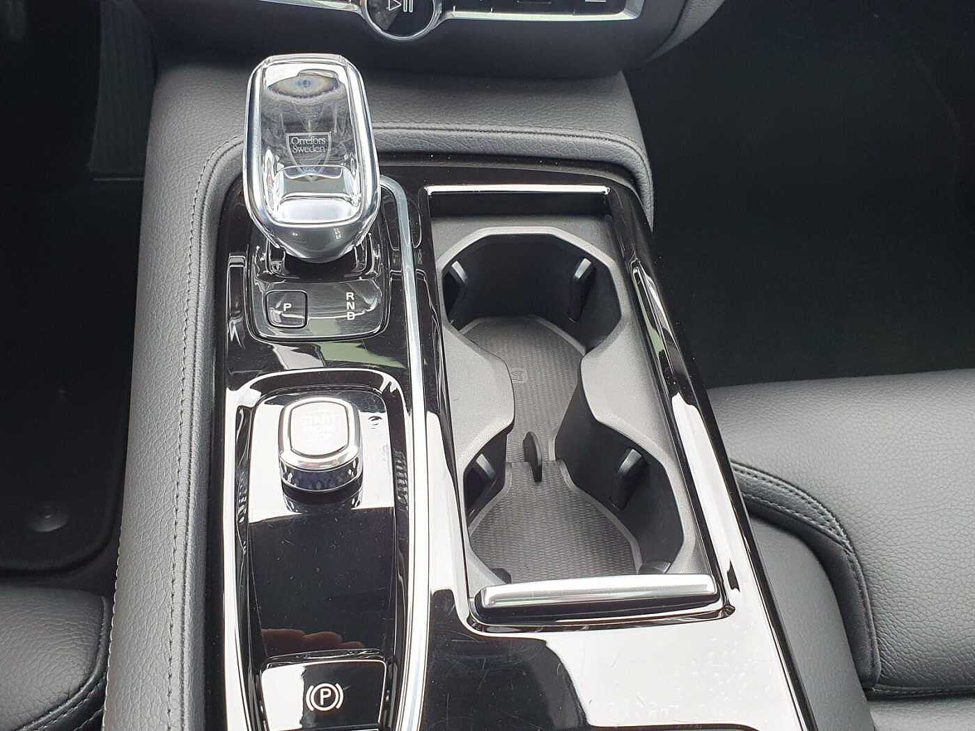 Volvo  T6 Twin Engine AWD Plus Bright Plug-In (E6d)