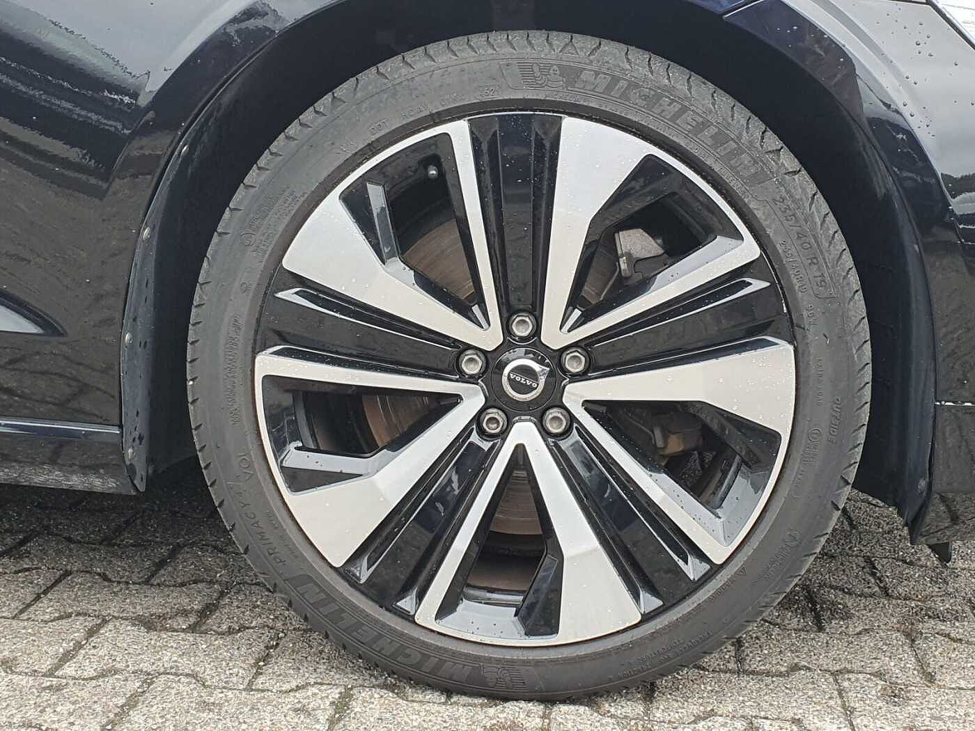 Volvo  T6 Twin Engine AWD Plus Bright Plug-In (E6d)