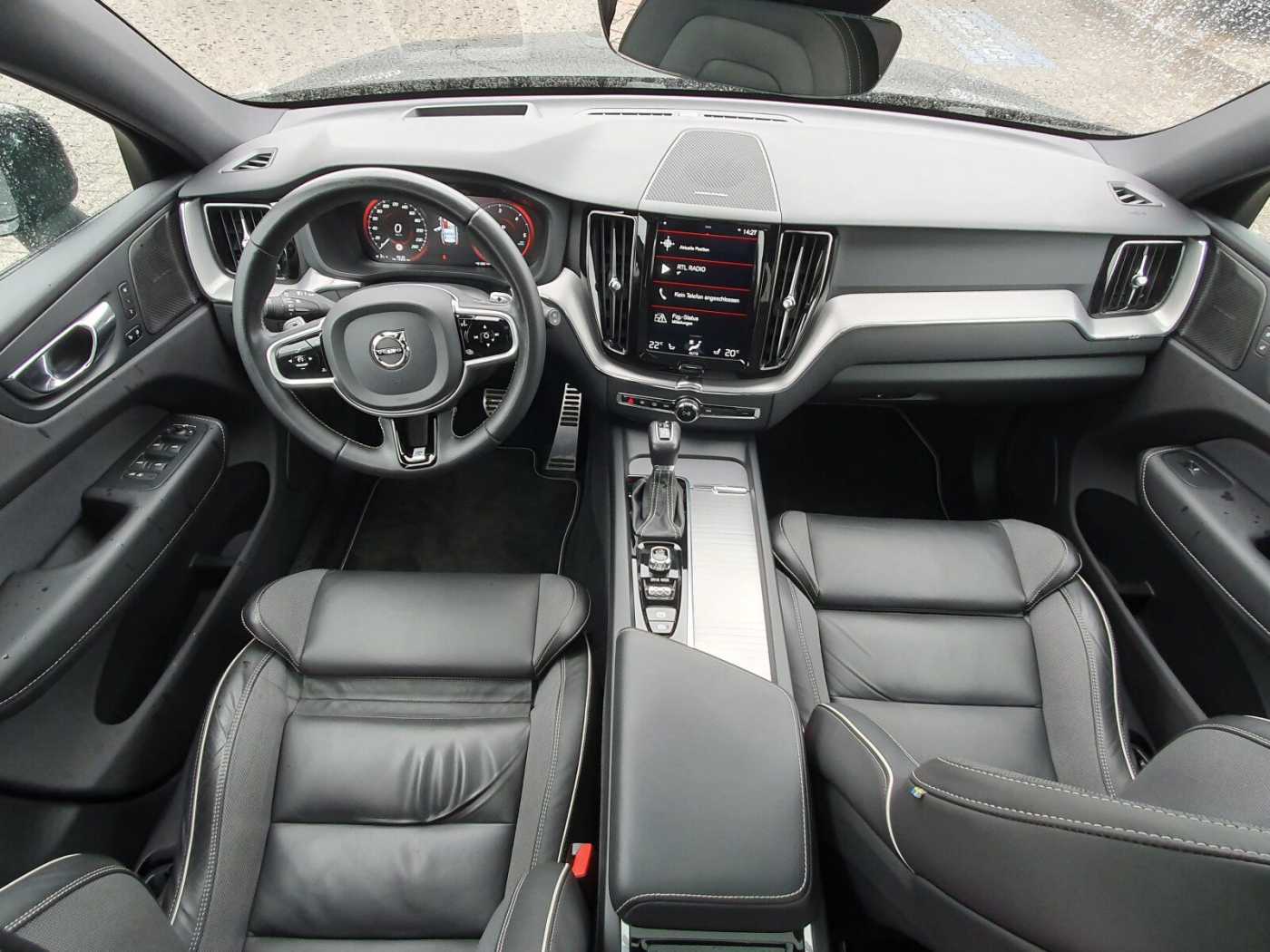 Volvo  D4 R Design Navi/SD/Keyless-Start/Autom. /BC