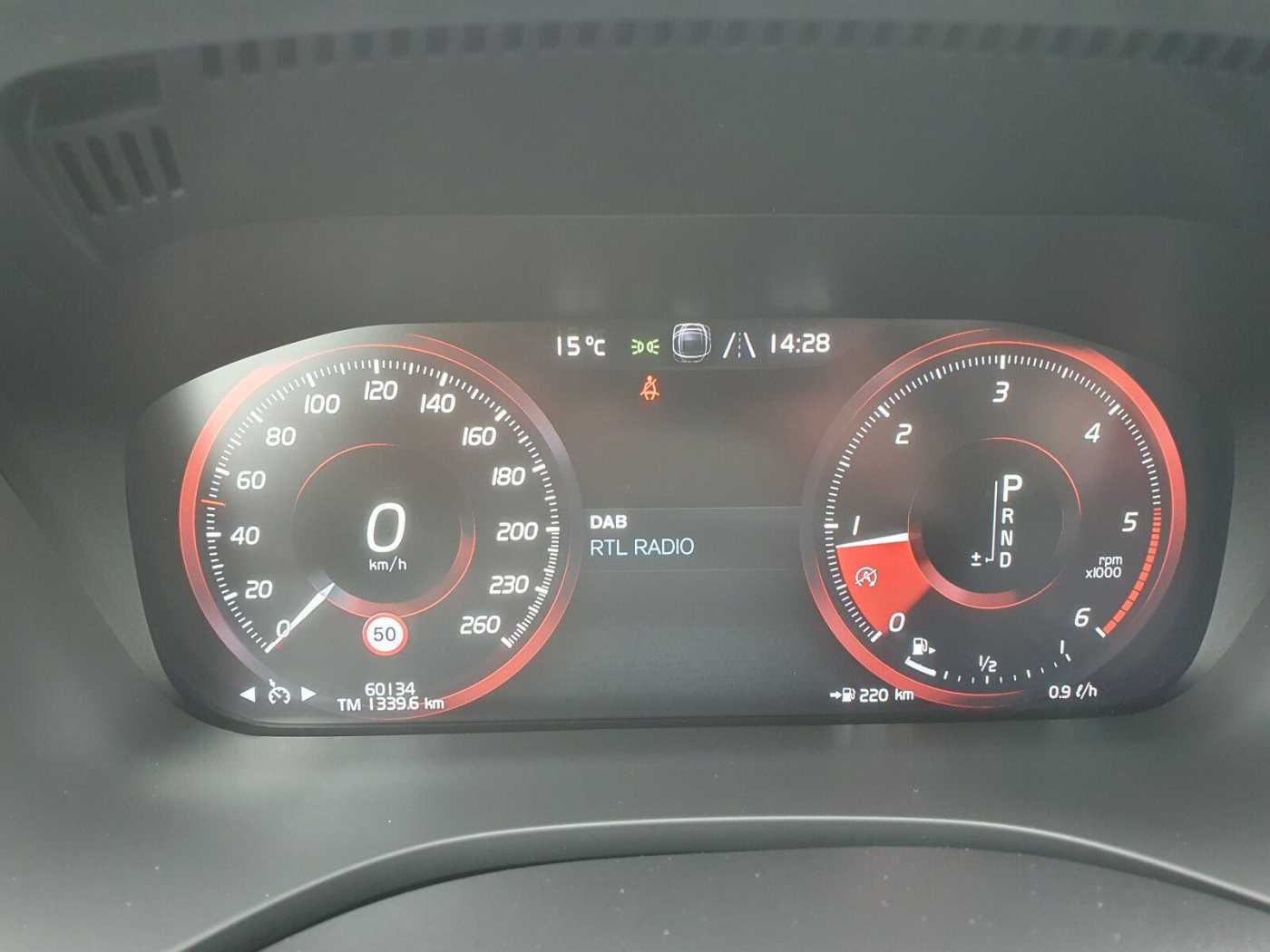 Volvo  D4 R Design Navi/SD/Keyless-Start/Autom. /BC