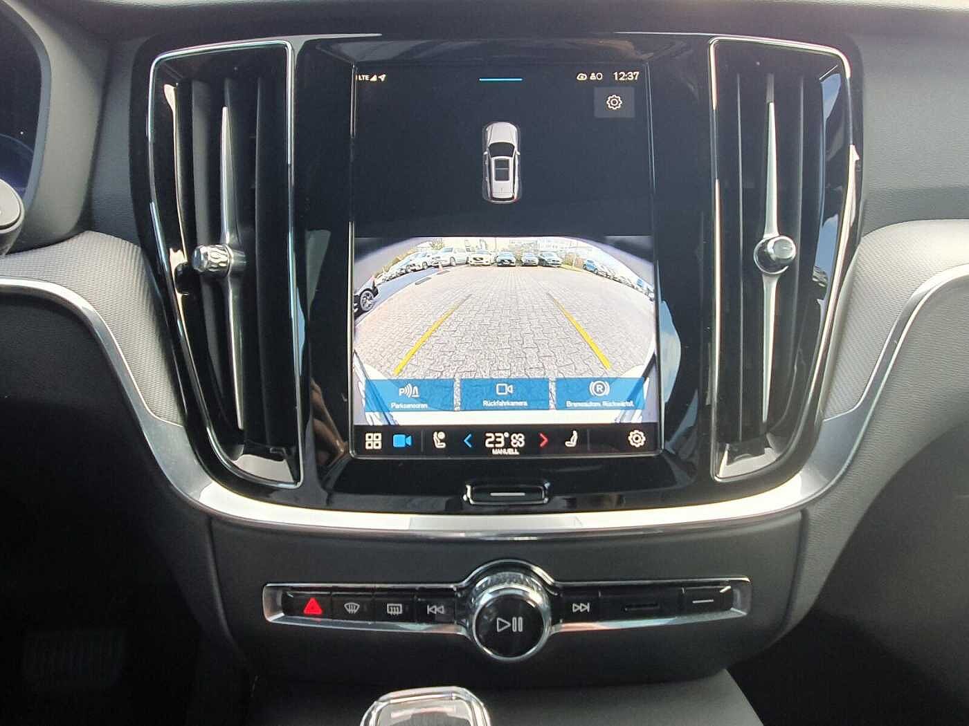 Volvo T6 Recharge Plus Dark PANO|