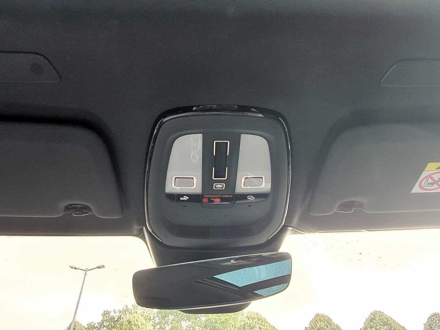 Volvo T6 Recharge Plus Dark PANO|