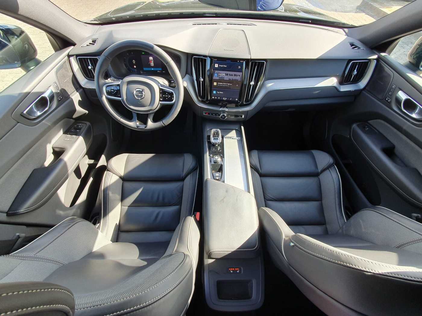 Volvo  B4 AWD Plus Dark Keyless-Start/Autom. /Klima