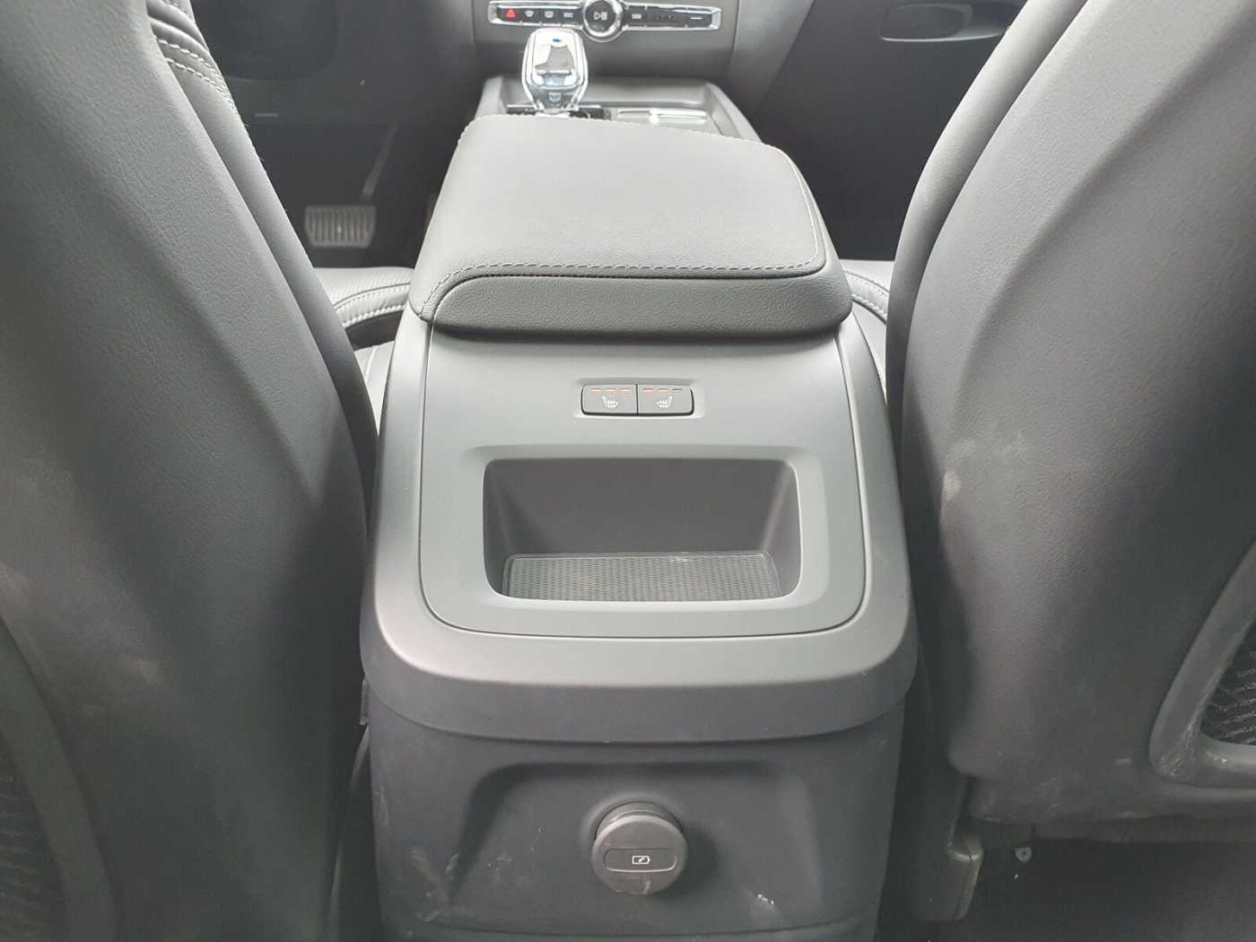 Volvo  T6 Ultra Black Edition MASSAGE|LUFT|B&W|AHK