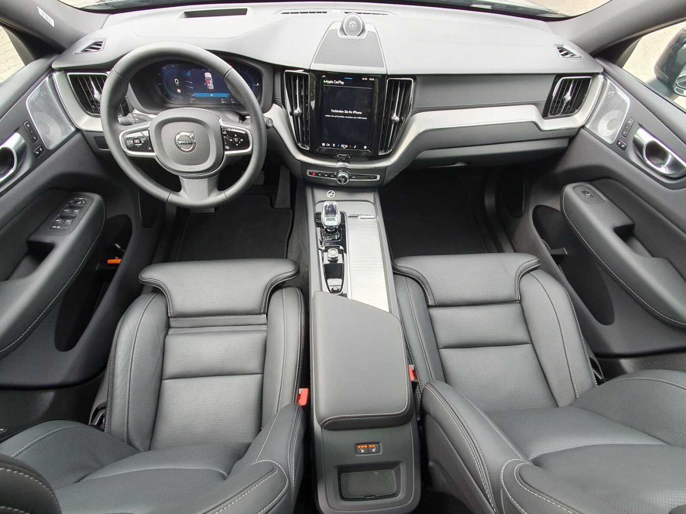 Volvo  T6 Ultra Black Edition MASSAGE|LUFT|B&W|AHK