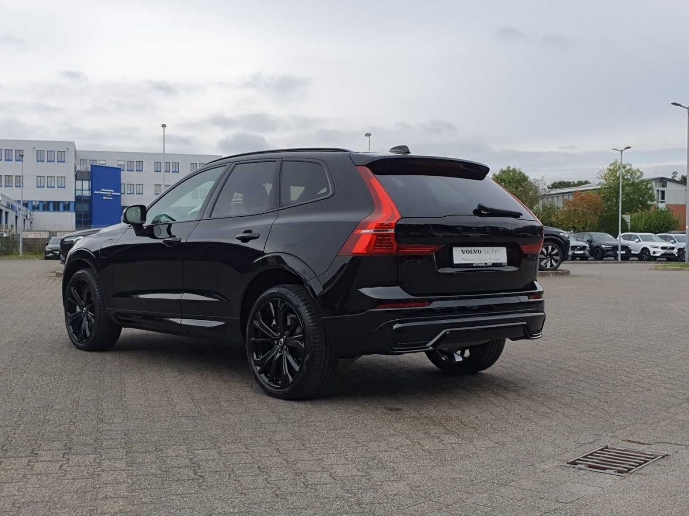 Volvo  T6 Ultra Black Edition MASSAGE|LUFT|B&W|AHK