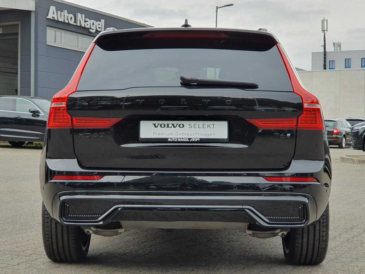Volvo  T6 Ultra Black Edition MASSAGE|LUFT|B&W|AHK