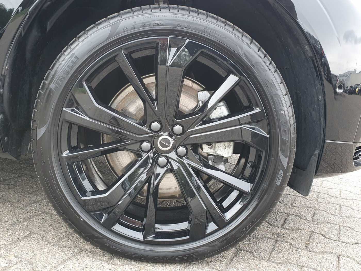Volvo  T6 Ultra Black Edition MASSAGE|LUFT|B&W|AHK