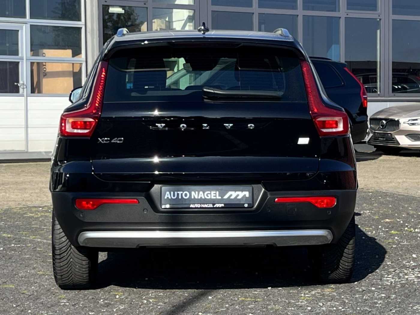 Volvo  T4 Core Standheizung/Autom. /Klima/LED/eFH.
