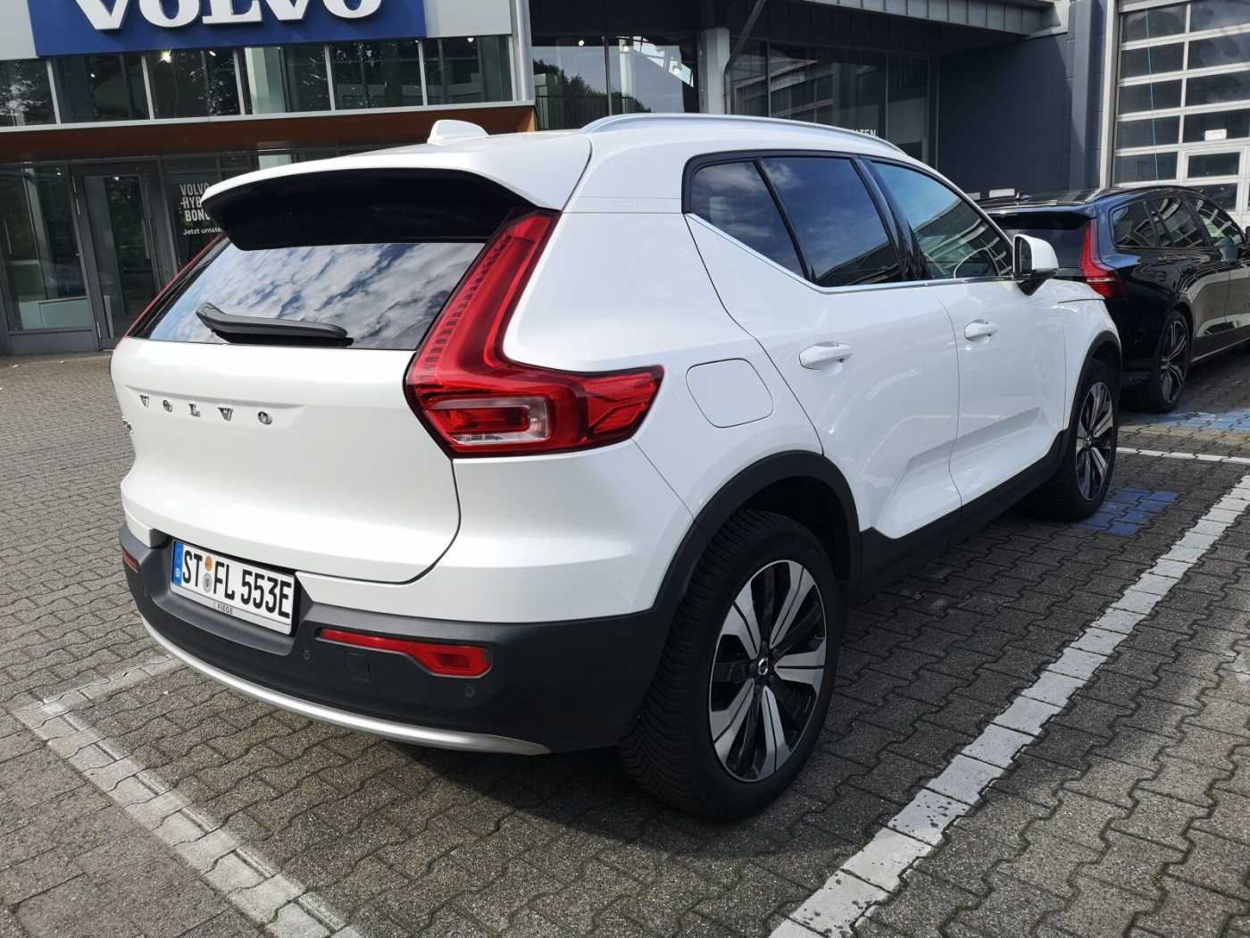 Volvo  T4 Plus Bright Plug-In Navi/Keyless-Start