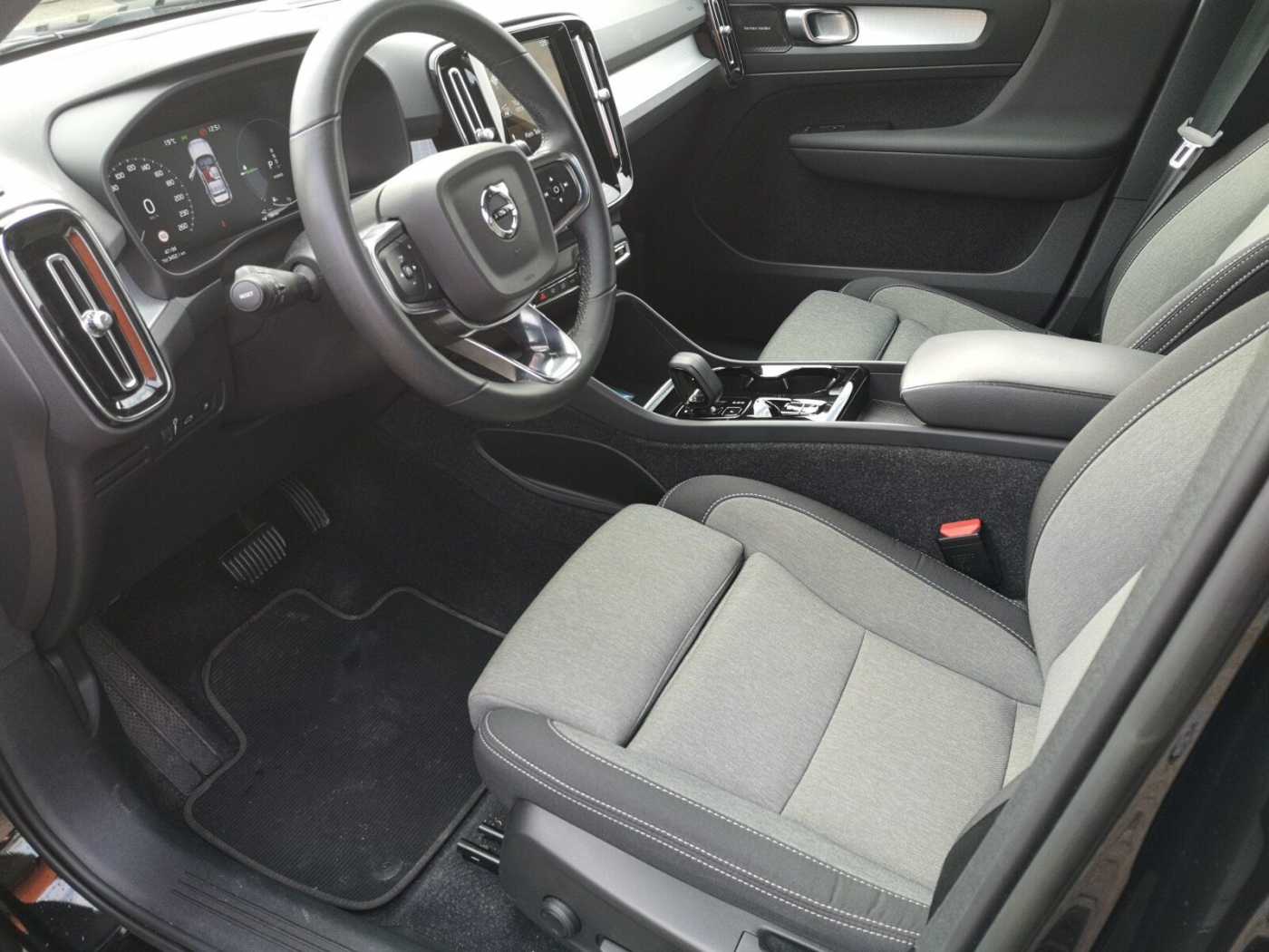Volvo  T4 Plus Dark Plug-In Navi/Keyless-Start/LED
